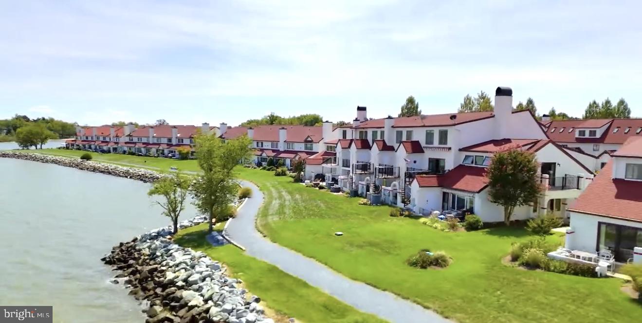 QUEENS LANDING - Residential