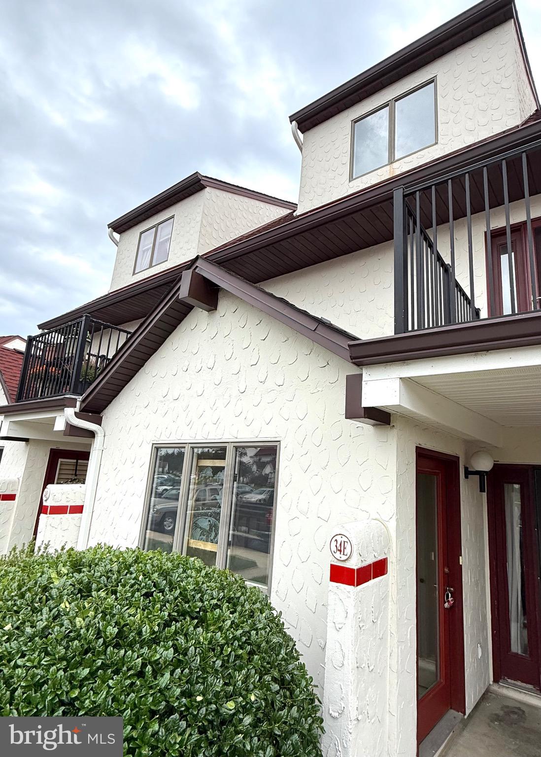 QUEENS LANDING - Residential