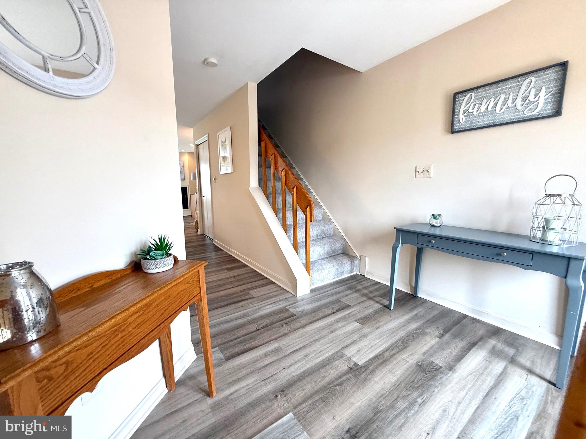 QUEENS LANDING - Residential