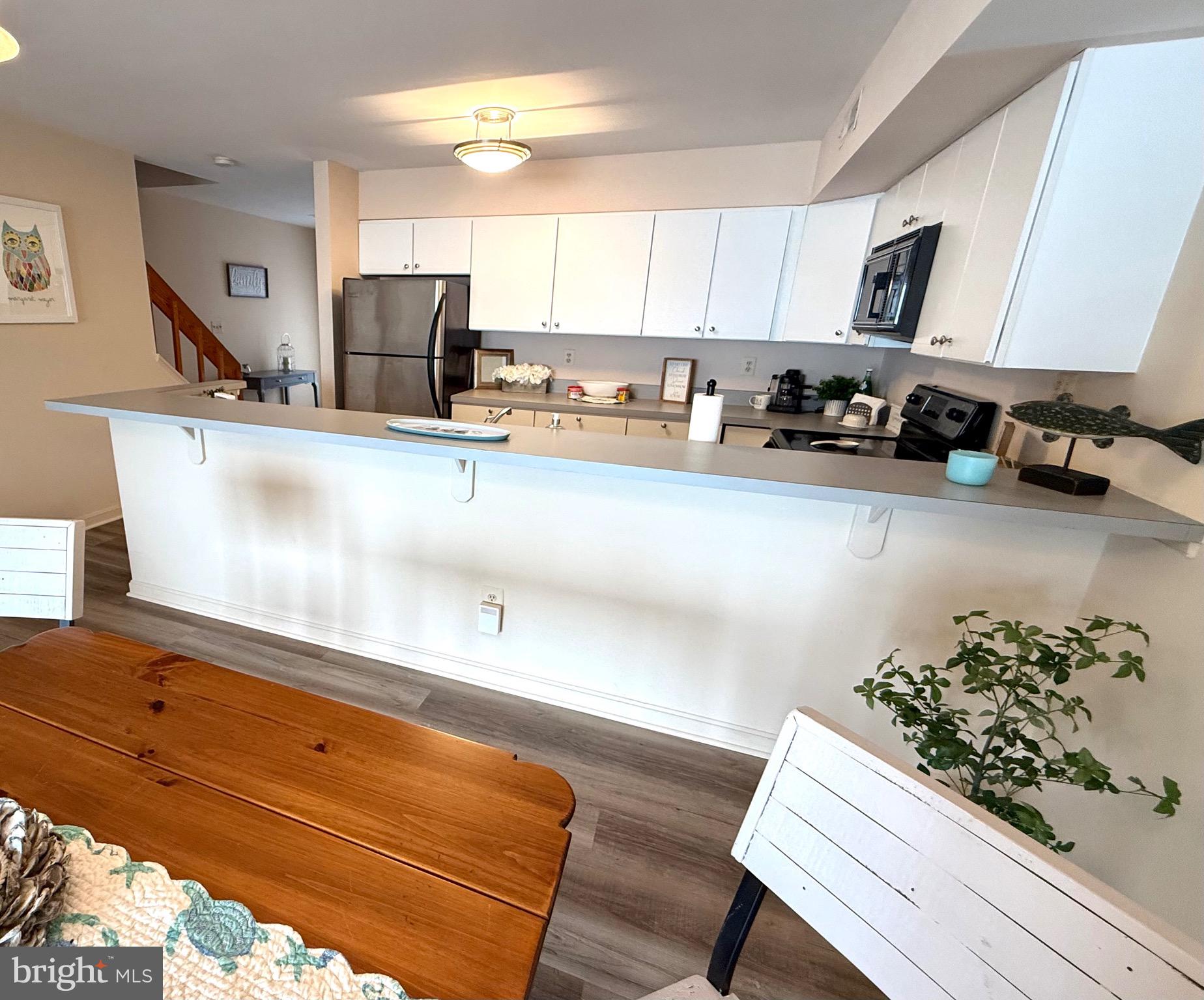 QUEENS LANDING - Residential