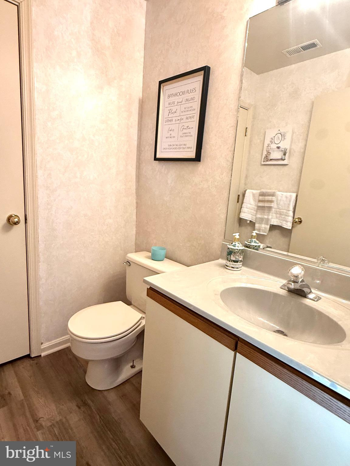 QUEENS LANDING - Residential