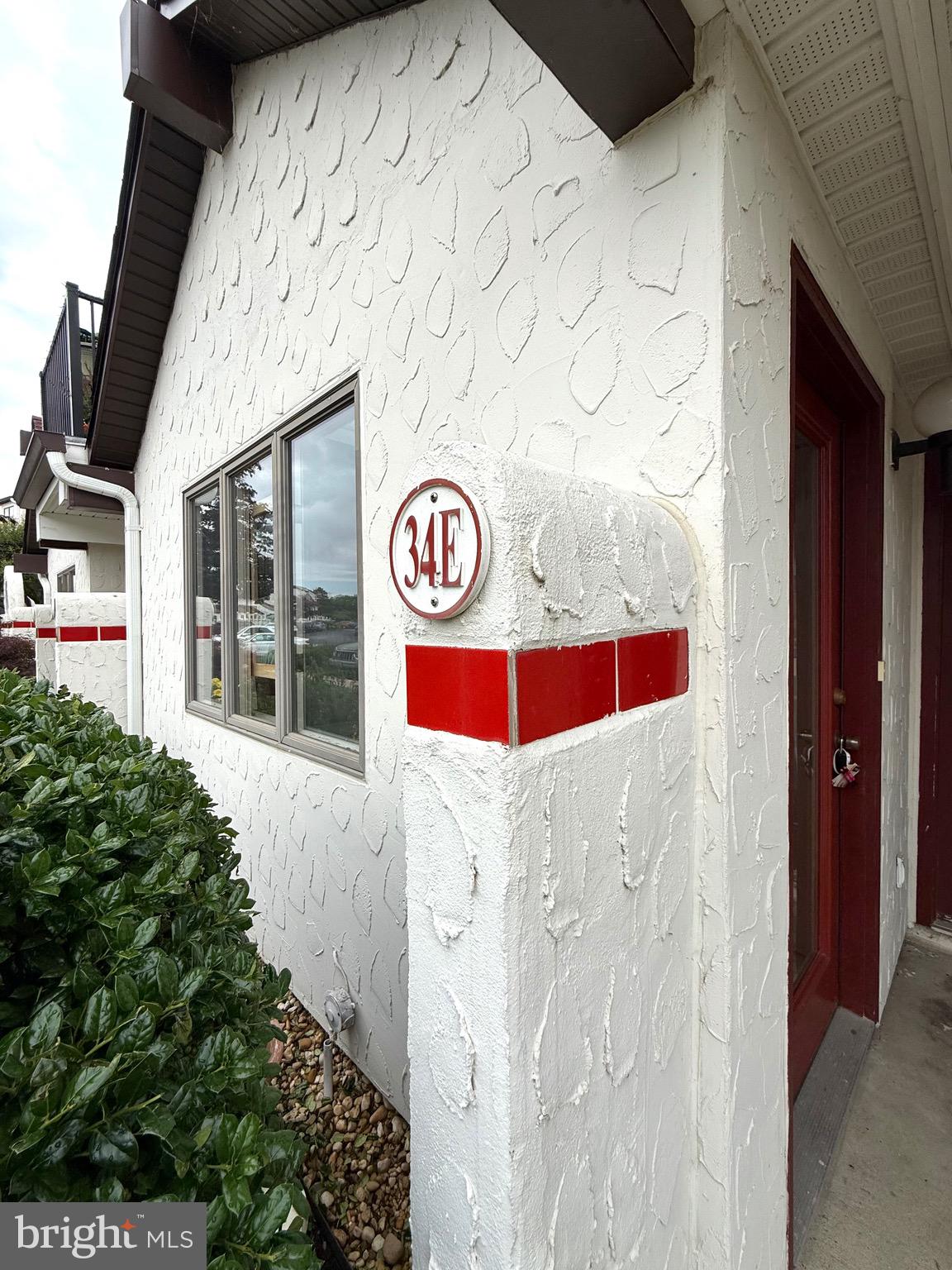 QUEENS LANDING - Residential