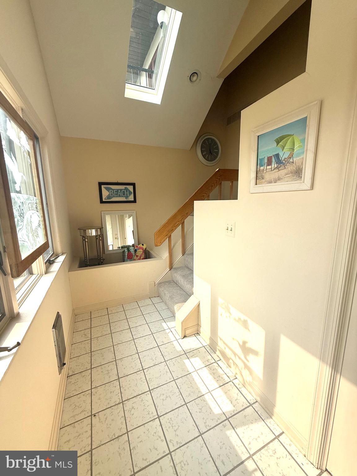 QUEENS LANDING - Residential