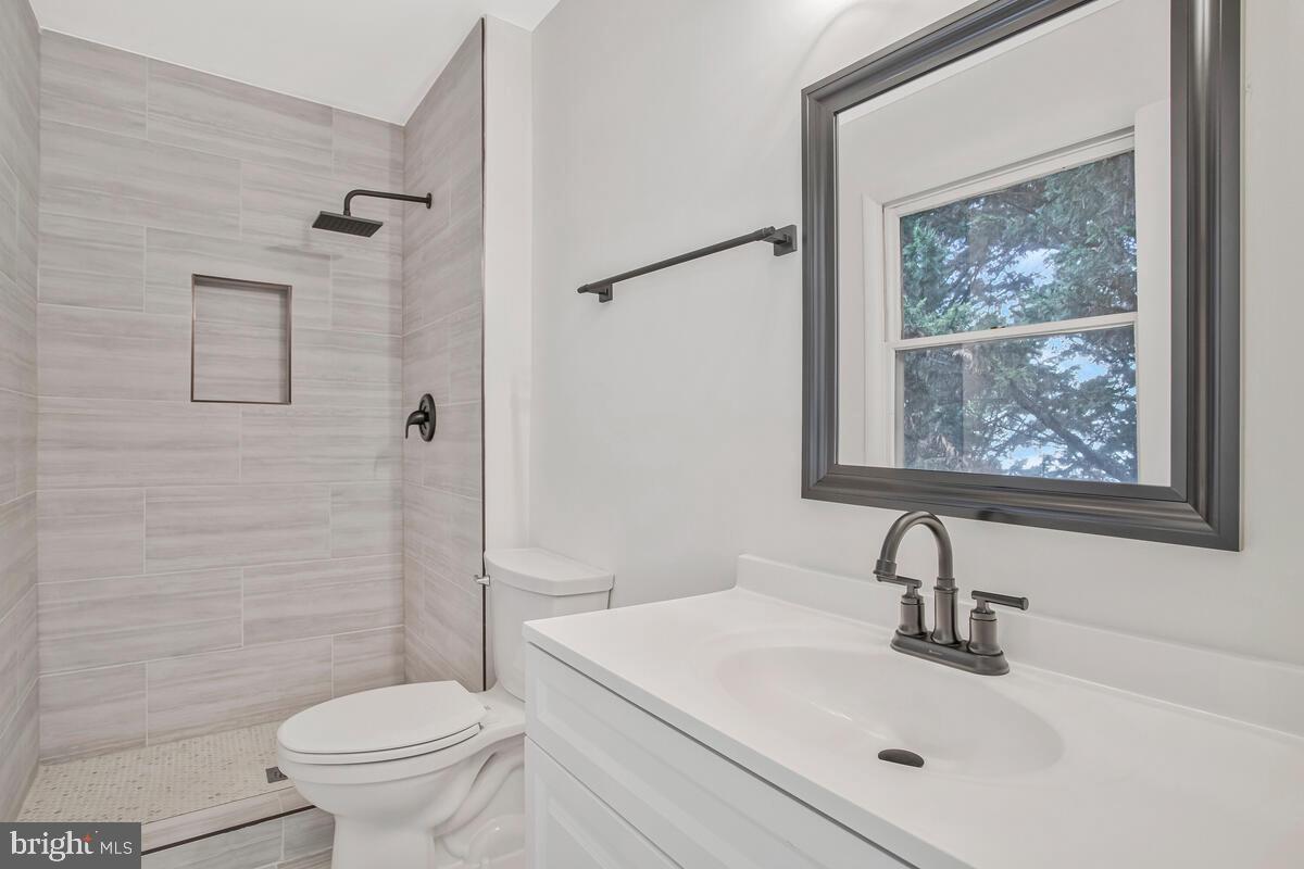 COLUMBIA HILLS - Residential