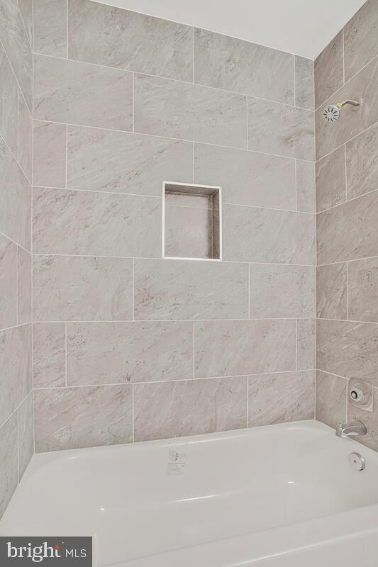 COLUMBIA HILLS - Residential