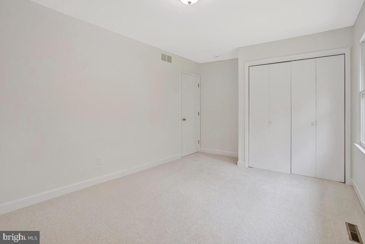 COLUMBIA HILLS - Residential