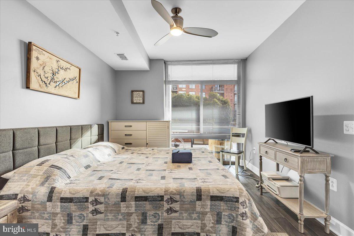 ECLIPSE ON CENTER PARK - Residential Lease