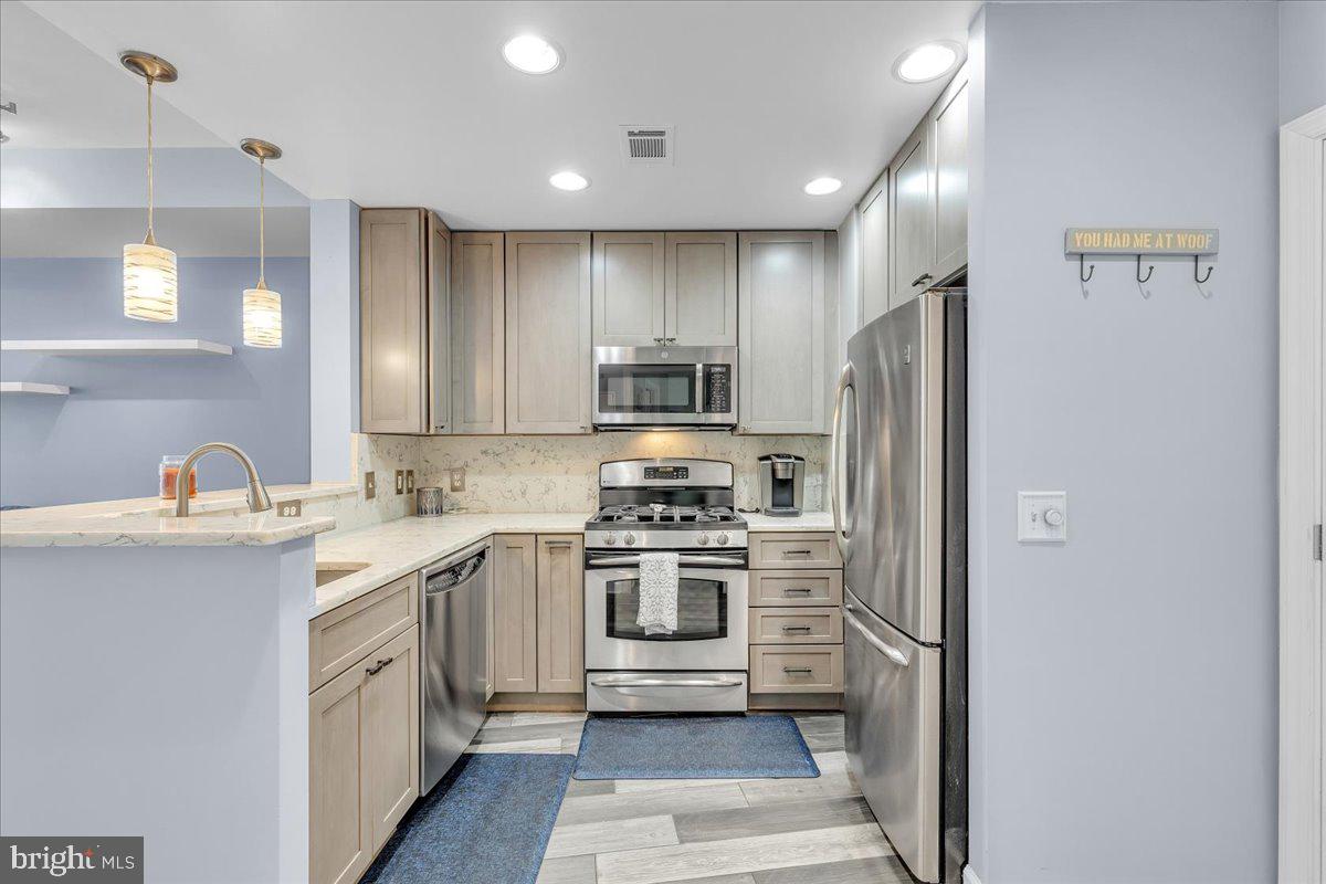 3650 S GLEBE ROAD 263