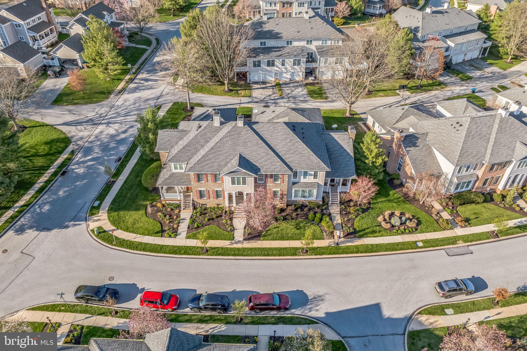 594 GRAMERCY LANE