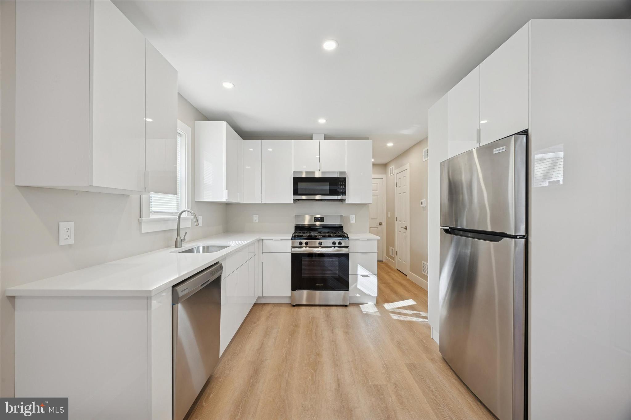 LESTER - Residential Lease