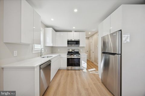 Photo of 118 Bartram Avenue, ESSINGTON, PA 19029 (MLS # PADE2103498)