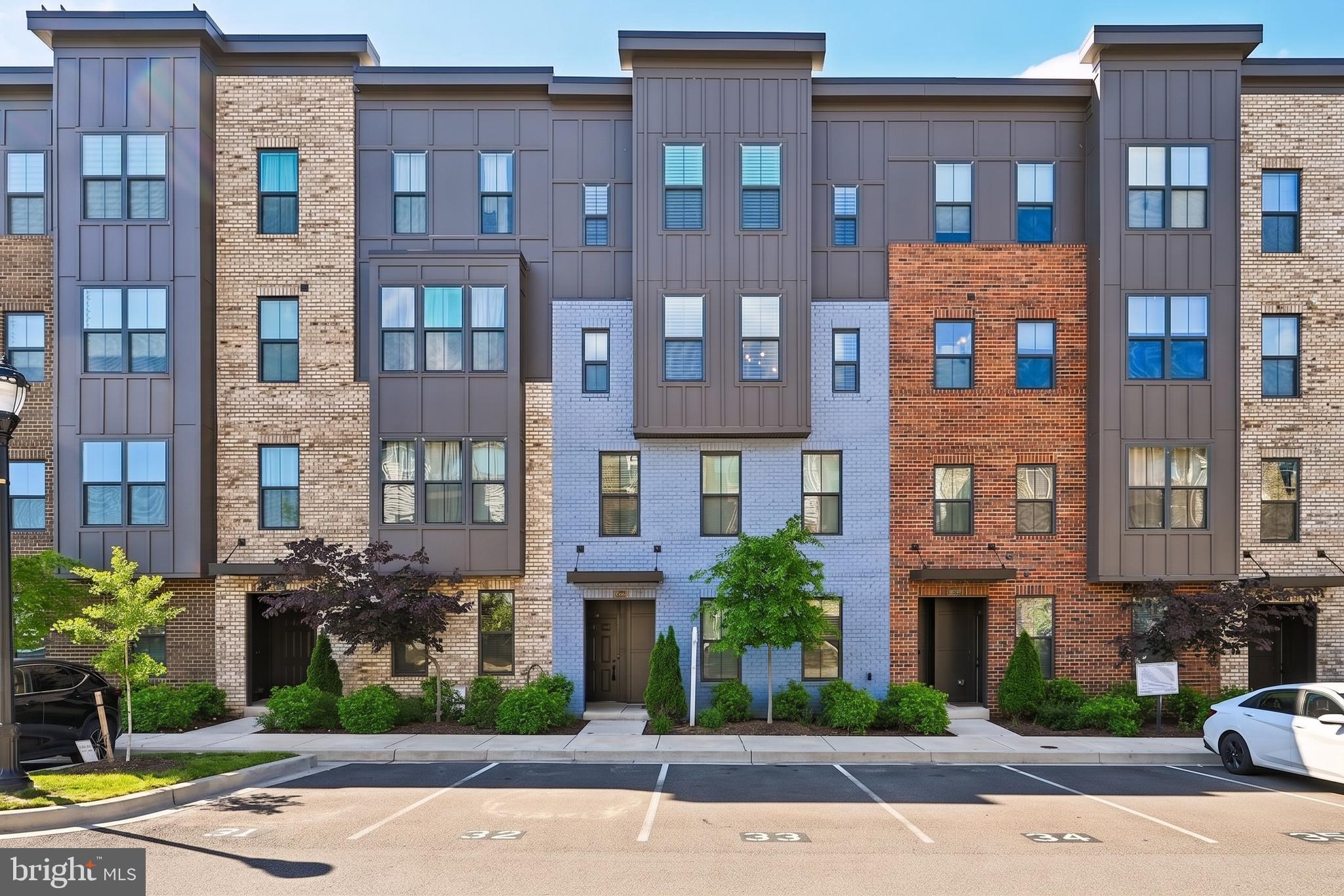 PADDOCK POINTE - Residential