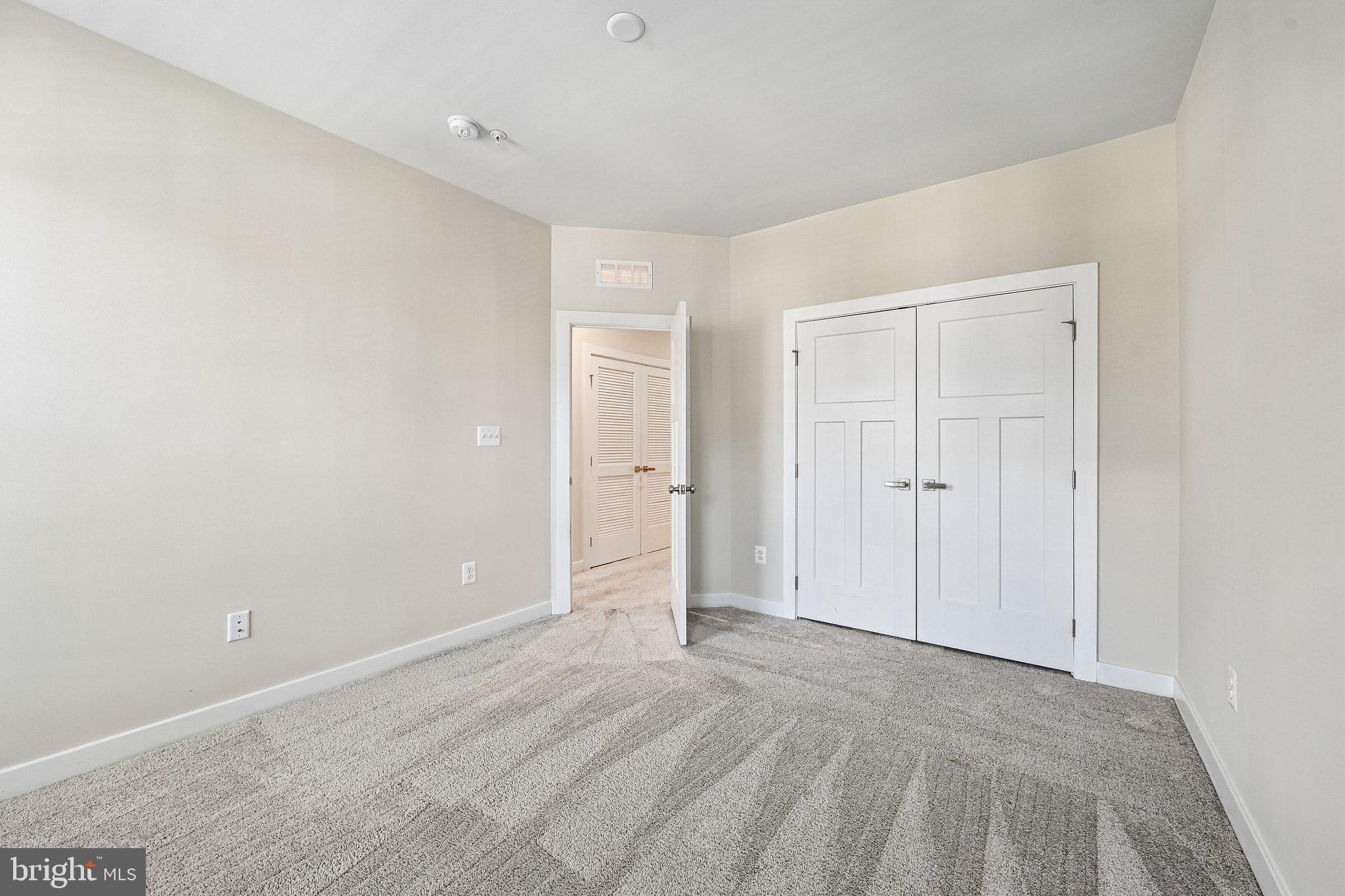 PADDOCK POINTE - Residential