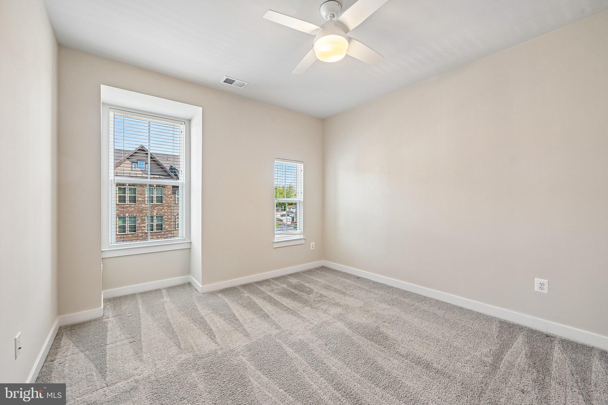 PADDOCK POINTE - Residential