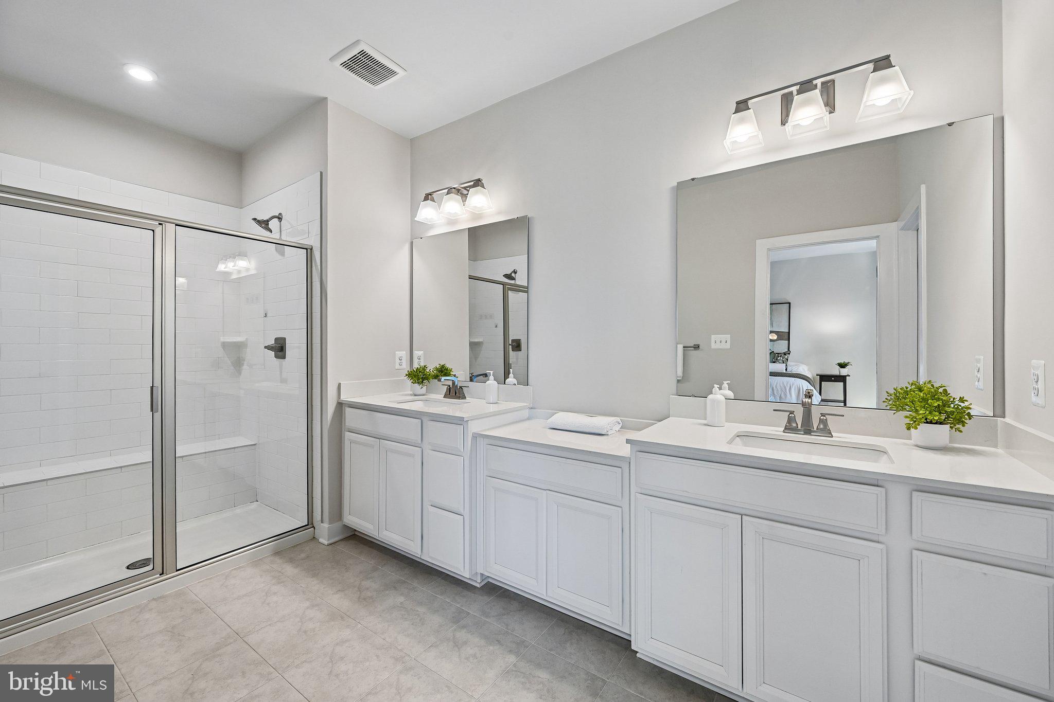 PADDOCK POINTE - Residential