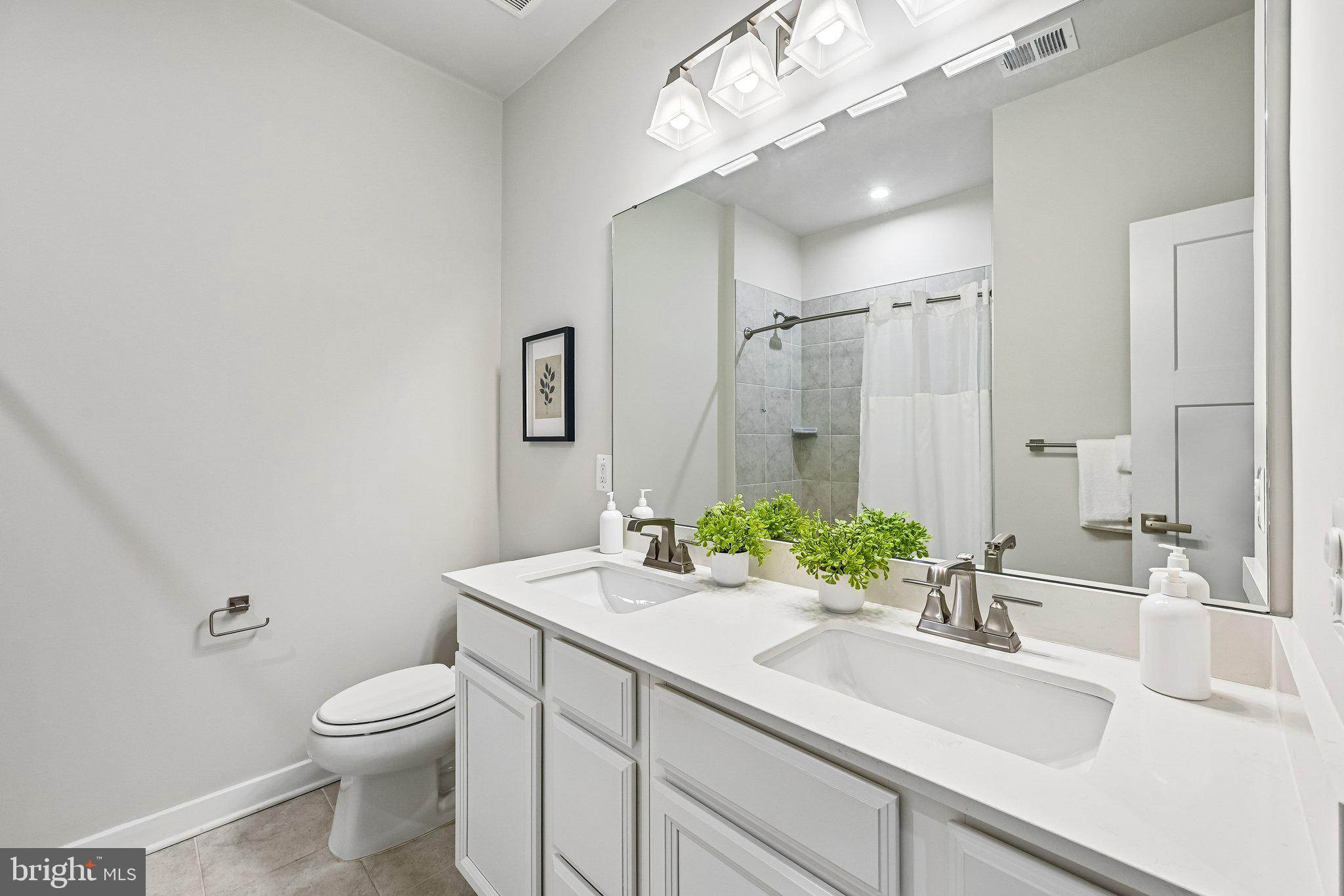 PADDOCK POINTE - Residential