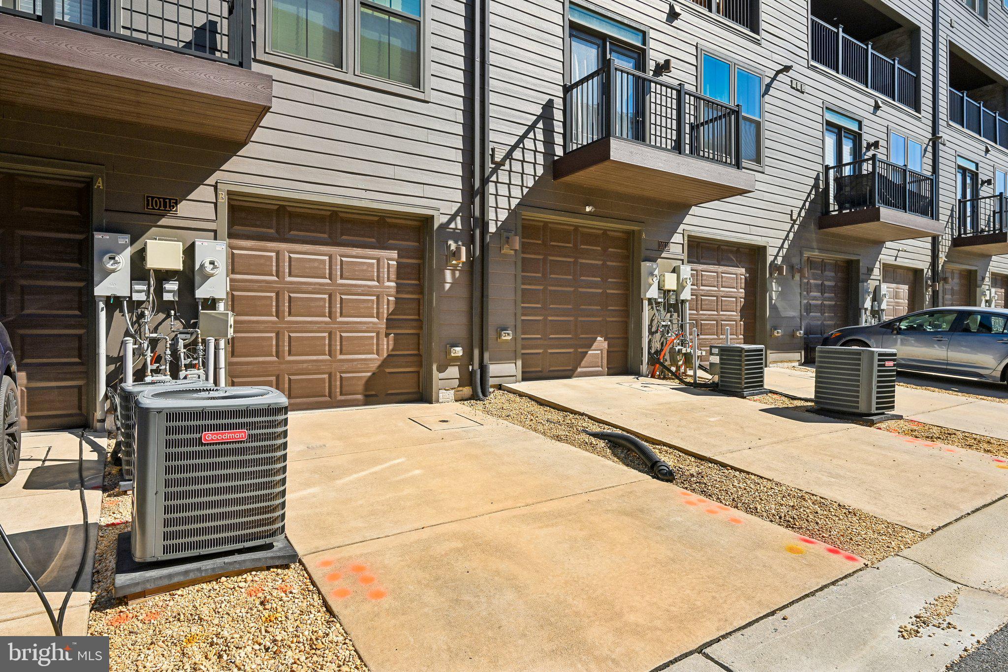 PADDOCK POINTE - Residential
