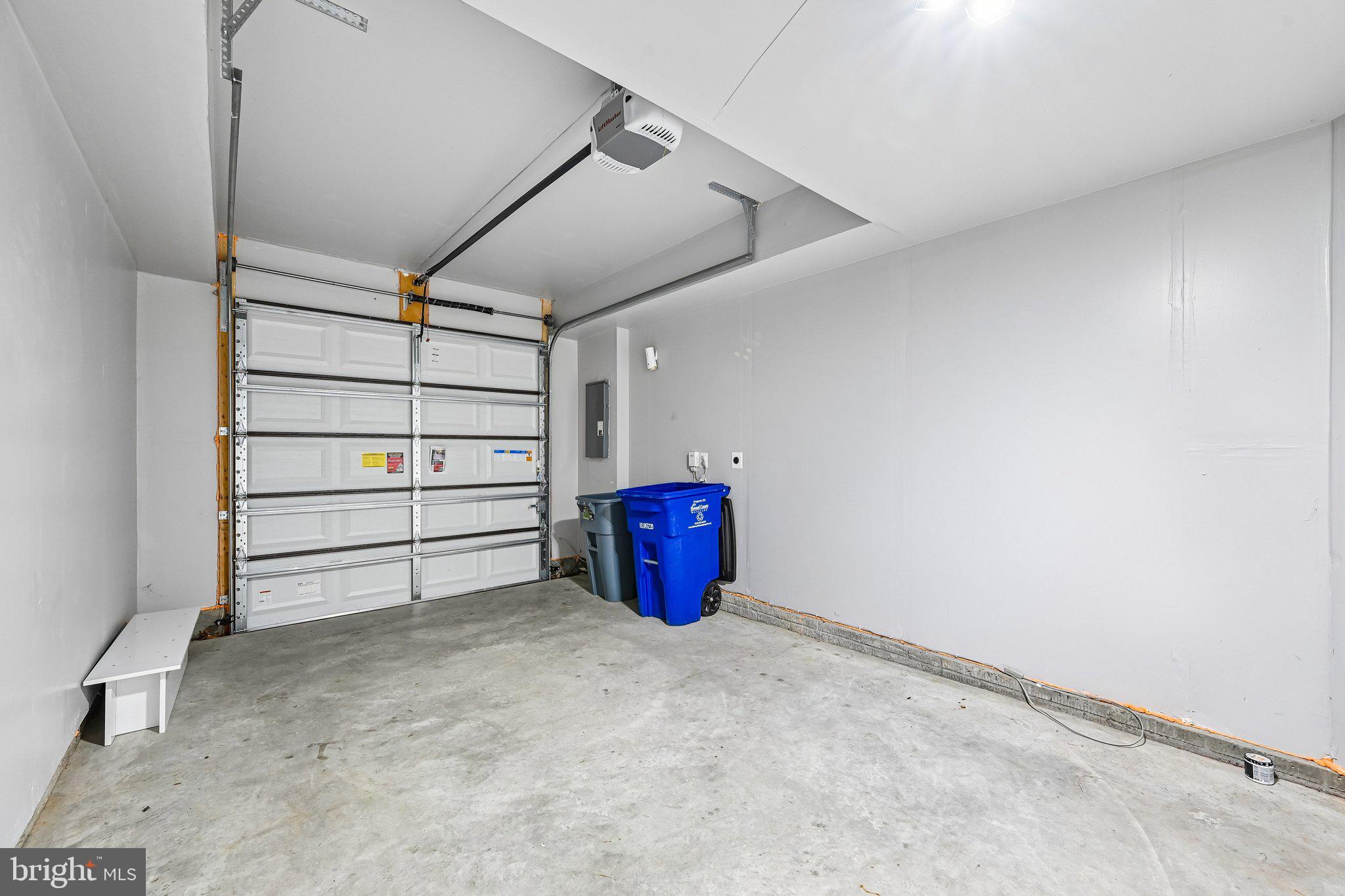 PADDOCK POINTE - Residential