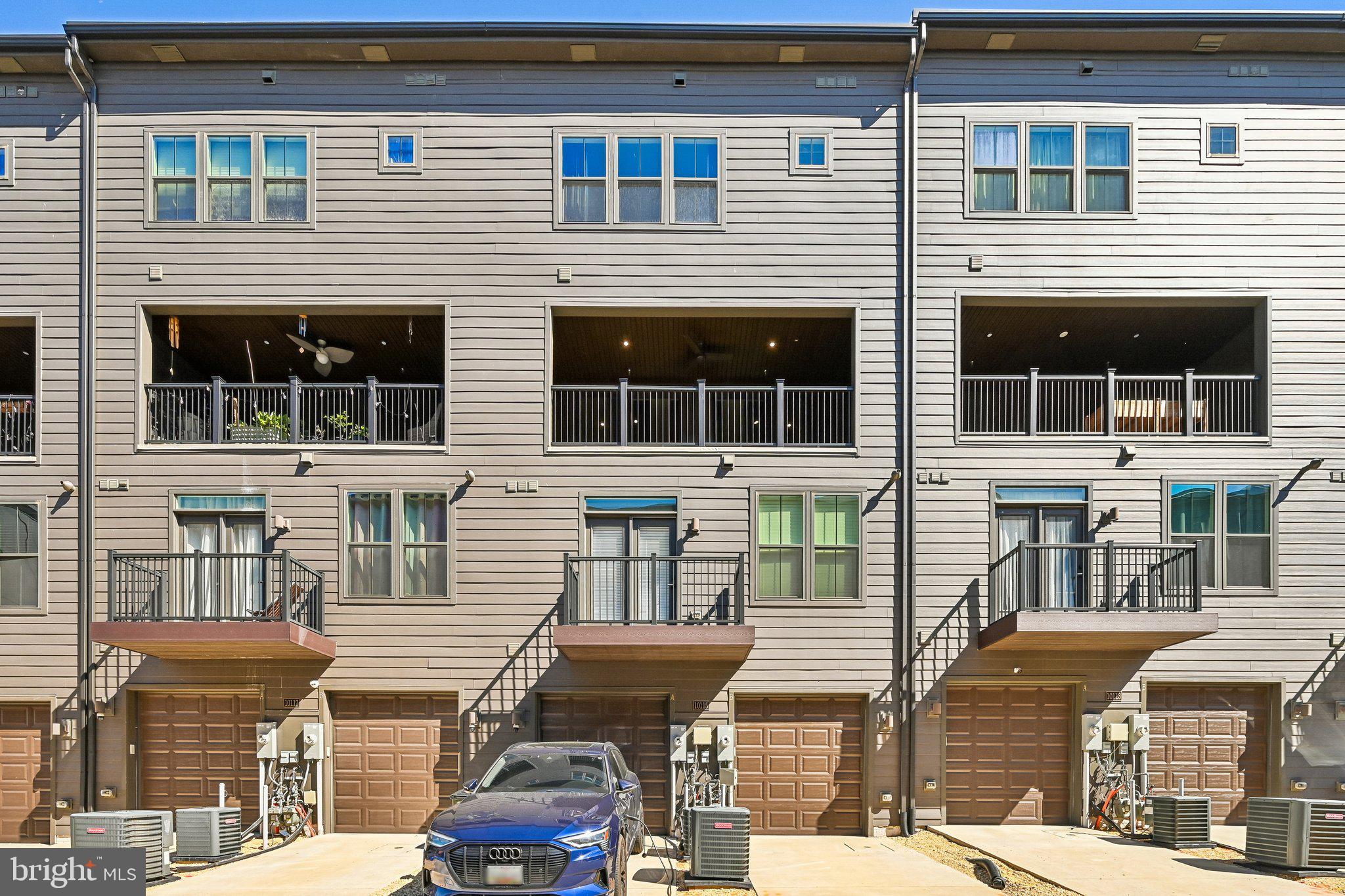 PADDOCK POINTE - Residential