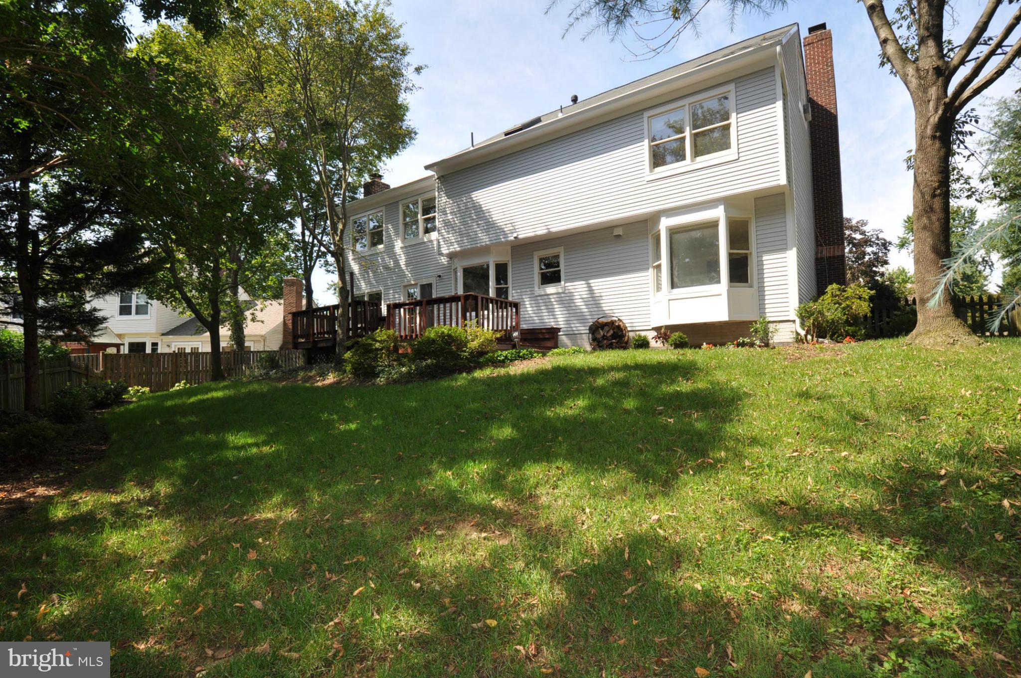 LAKE DEVEREUX - Residential