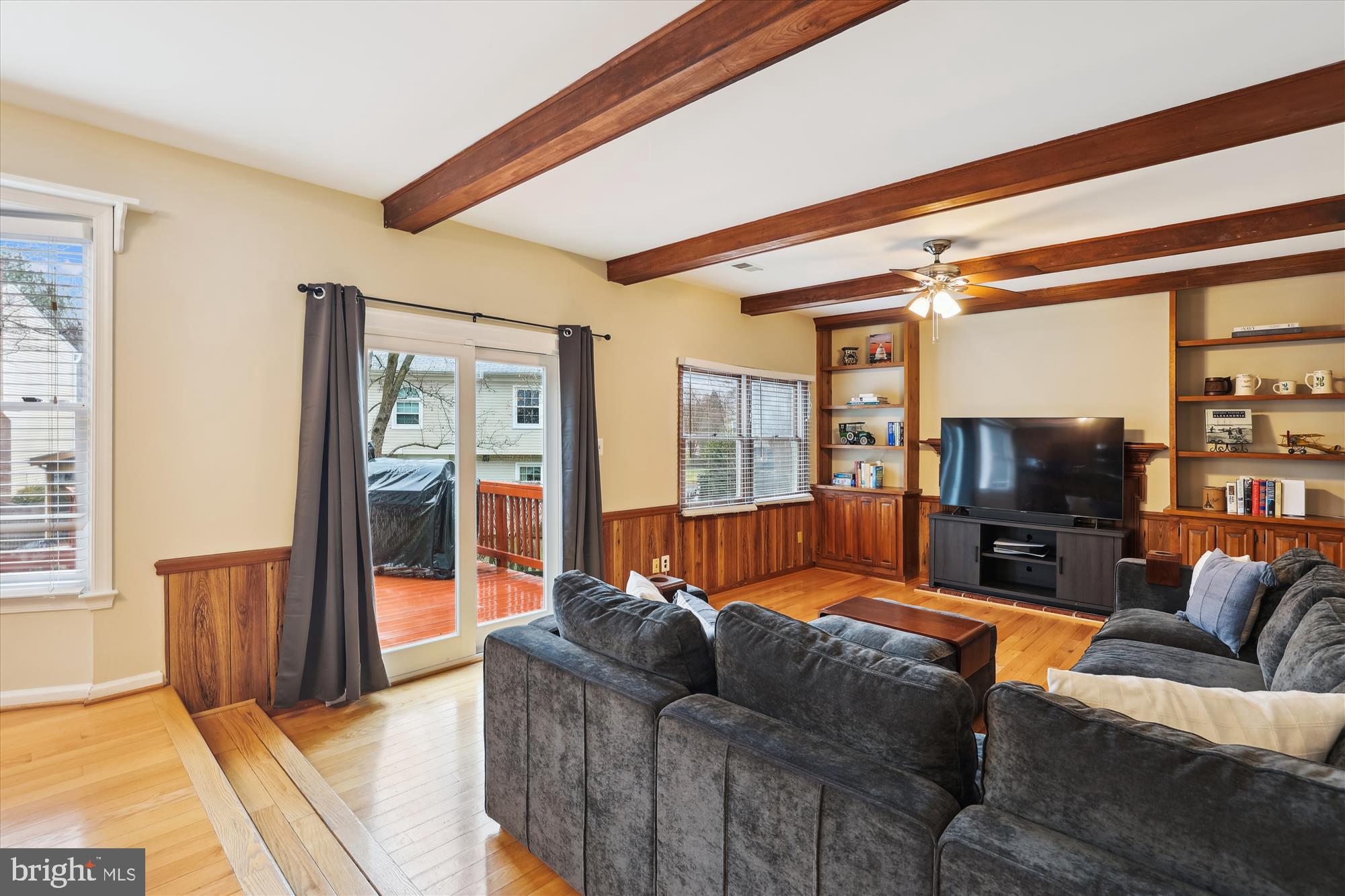LAKE DEVEREUX - Residential