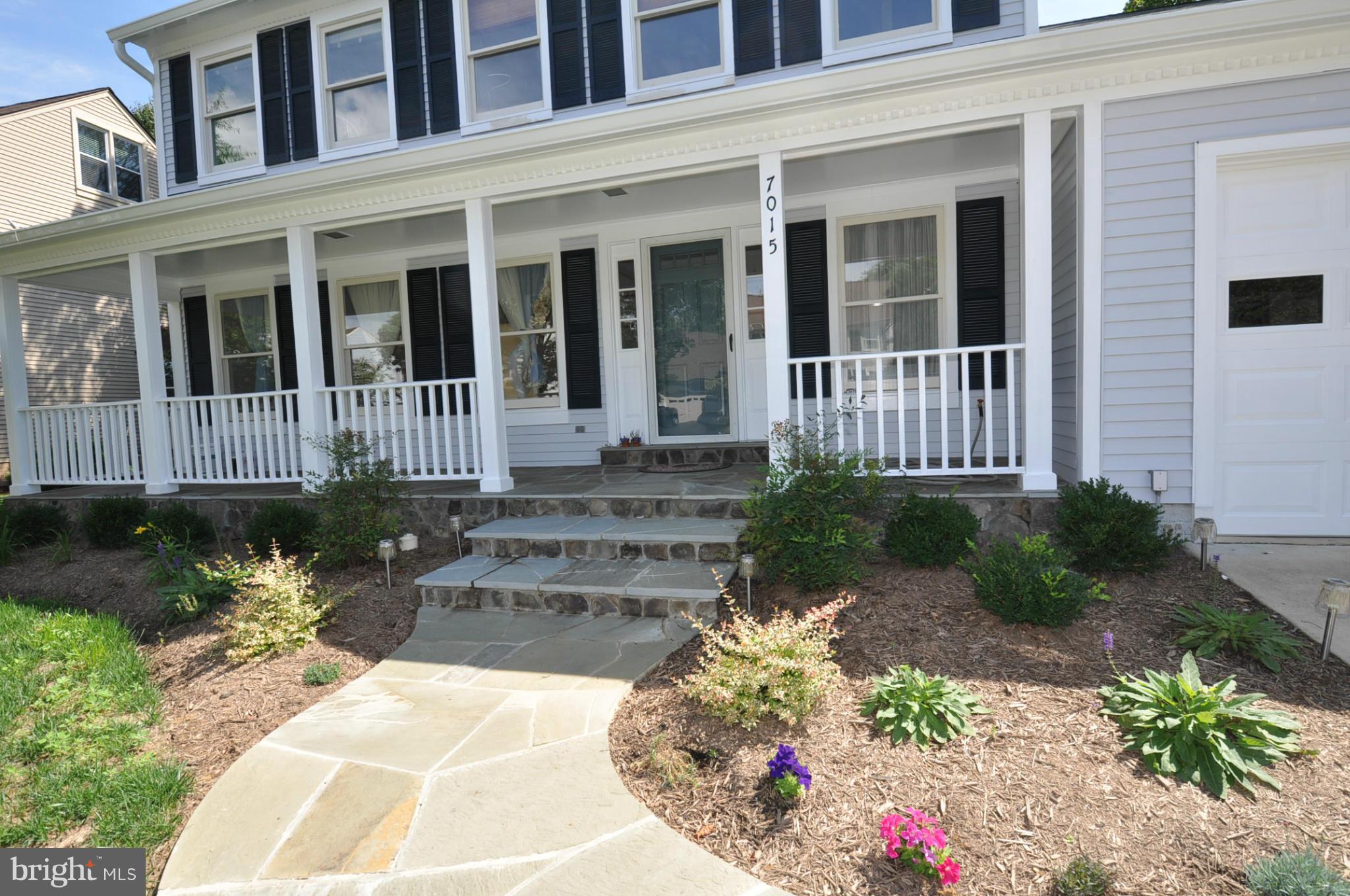 LAKE DEVEREUX - Residential