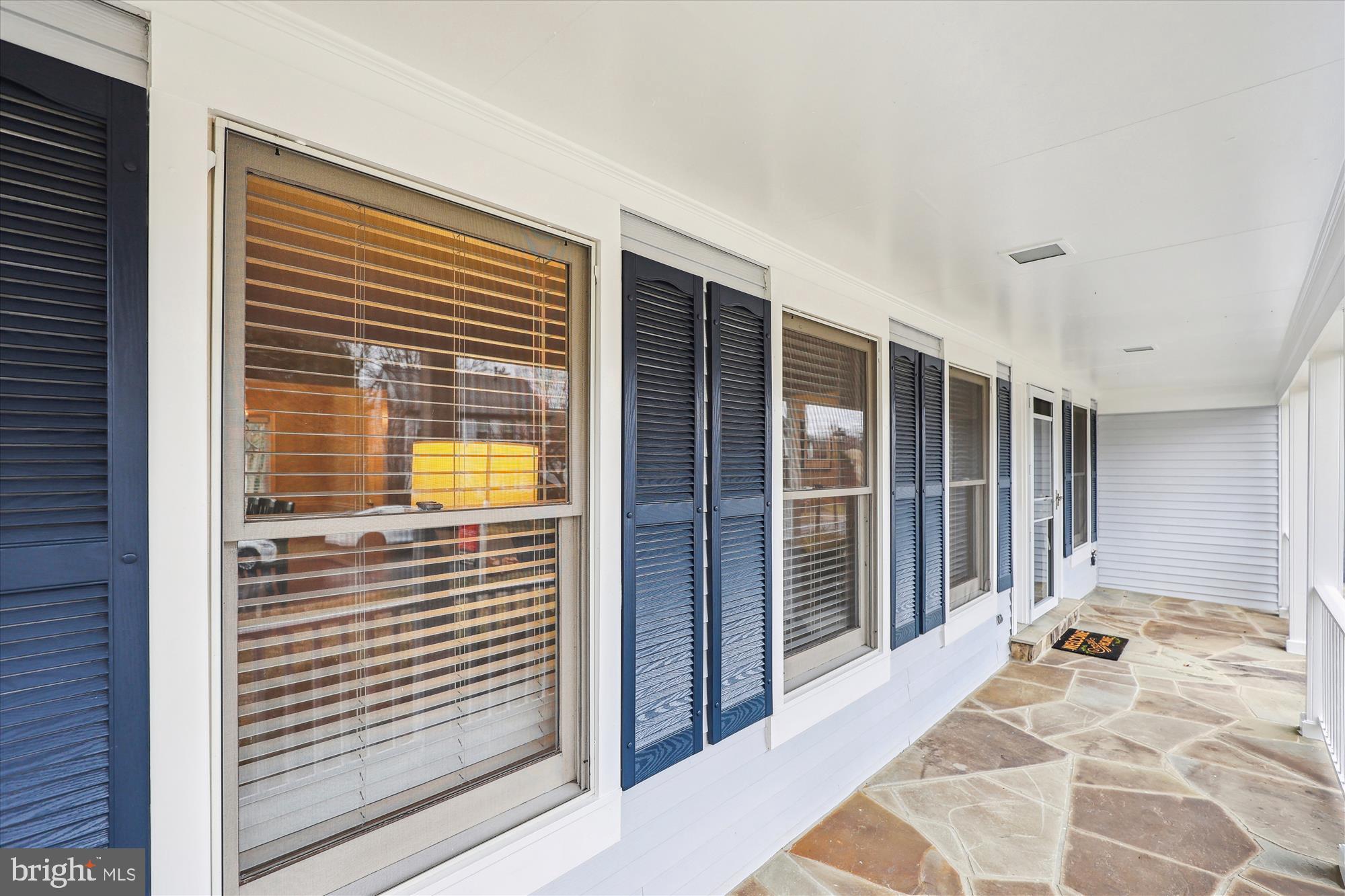 LAKE DEVEREUX - Residential