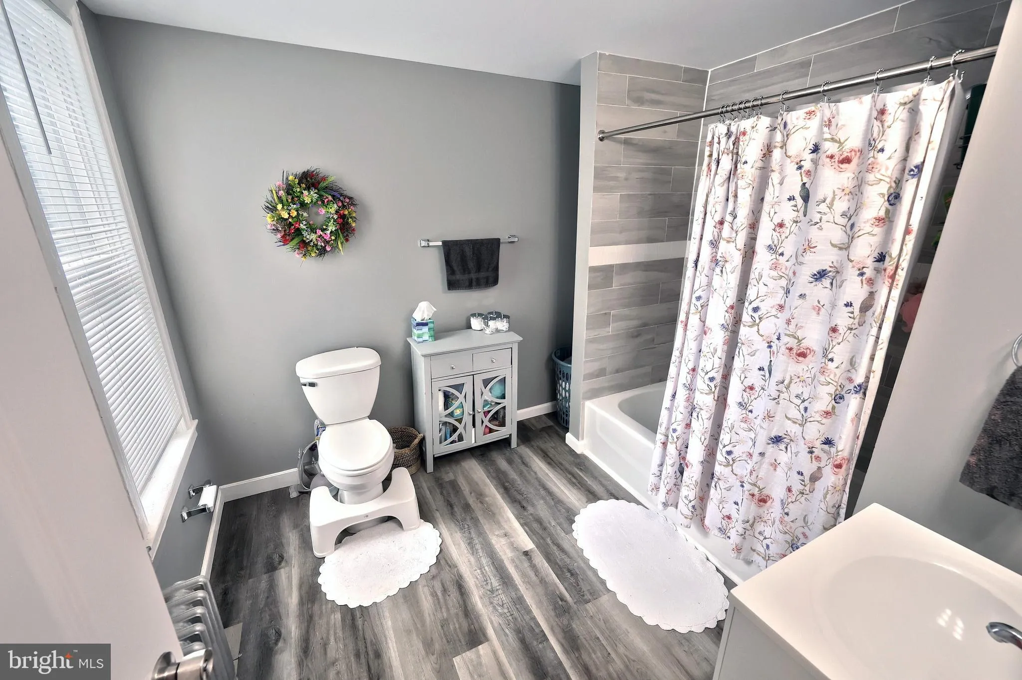 York, Pennsylvania 17403, United States, 5 Bedrooms Bedrooms, ,2 BathroomsBathrooms,Residential,Active,141785