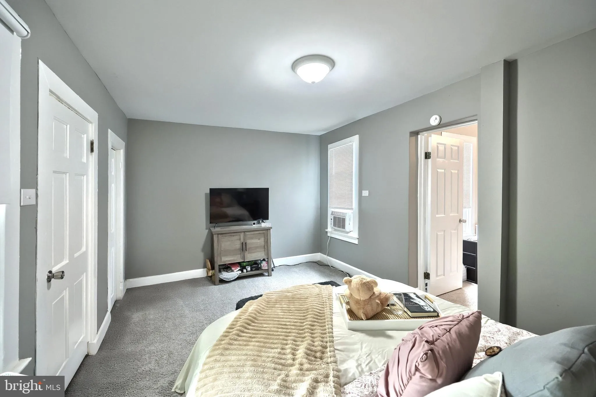 York, Pennsylvania 17403, United States, 5 Bedrooms Bedrooms, ,2 BathroomsBathrooms,Residential,Active,141785