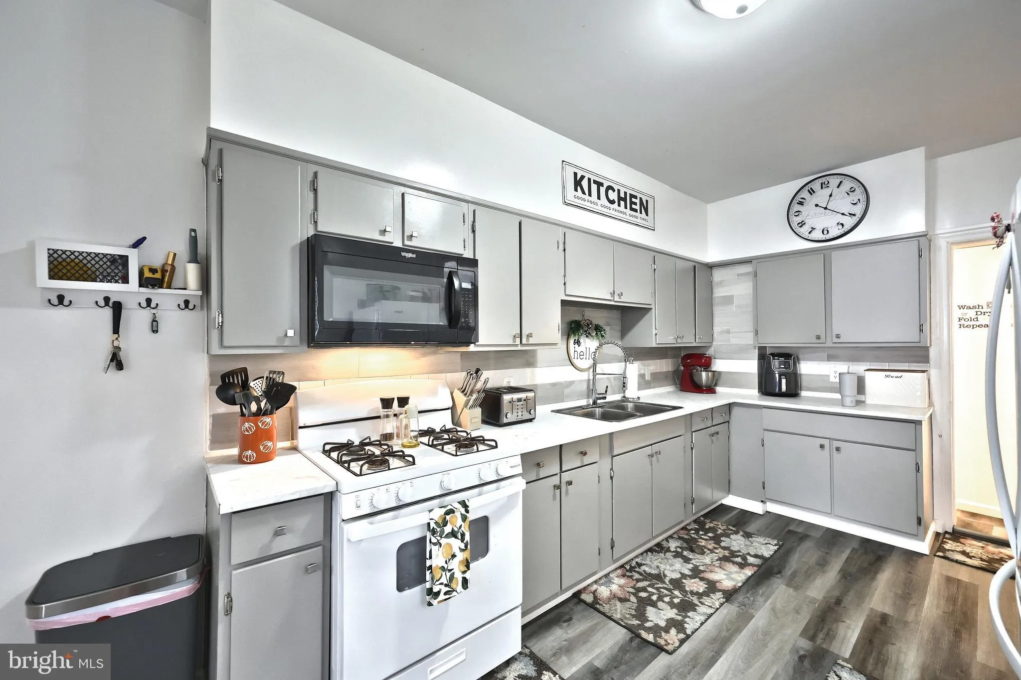 York, Pennsylvania 17403, United States, 5 Bedrooms Bedrooms, ,2 BathroomsBathrooms,Residential,Active,141785