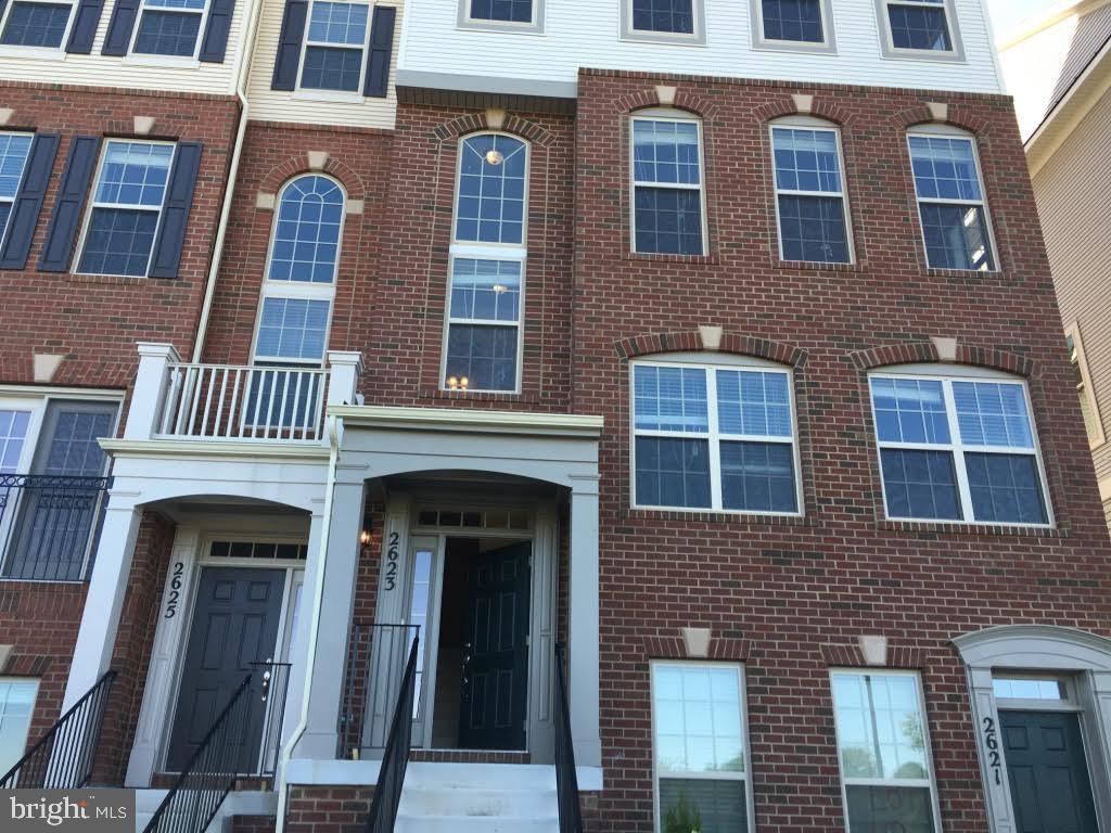 WOODMORE TOWNE CENTRE - Residential Lease