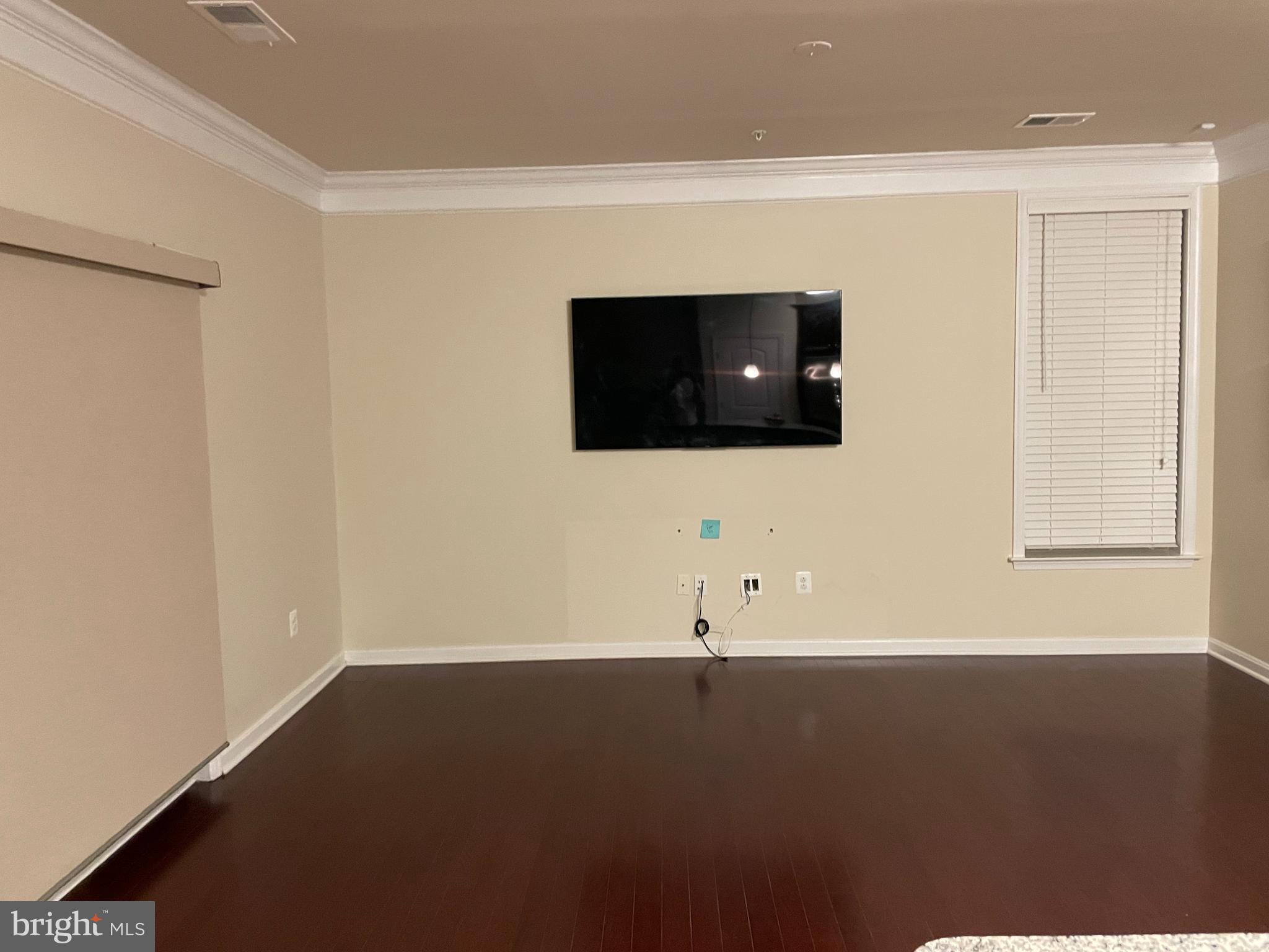 WOODMORE TOWNE CENTRE - Residential Lease