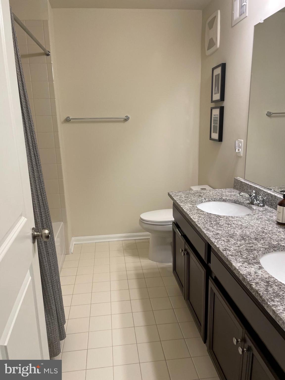 WOODMORE TOWNE CENTRE - Residential Lease