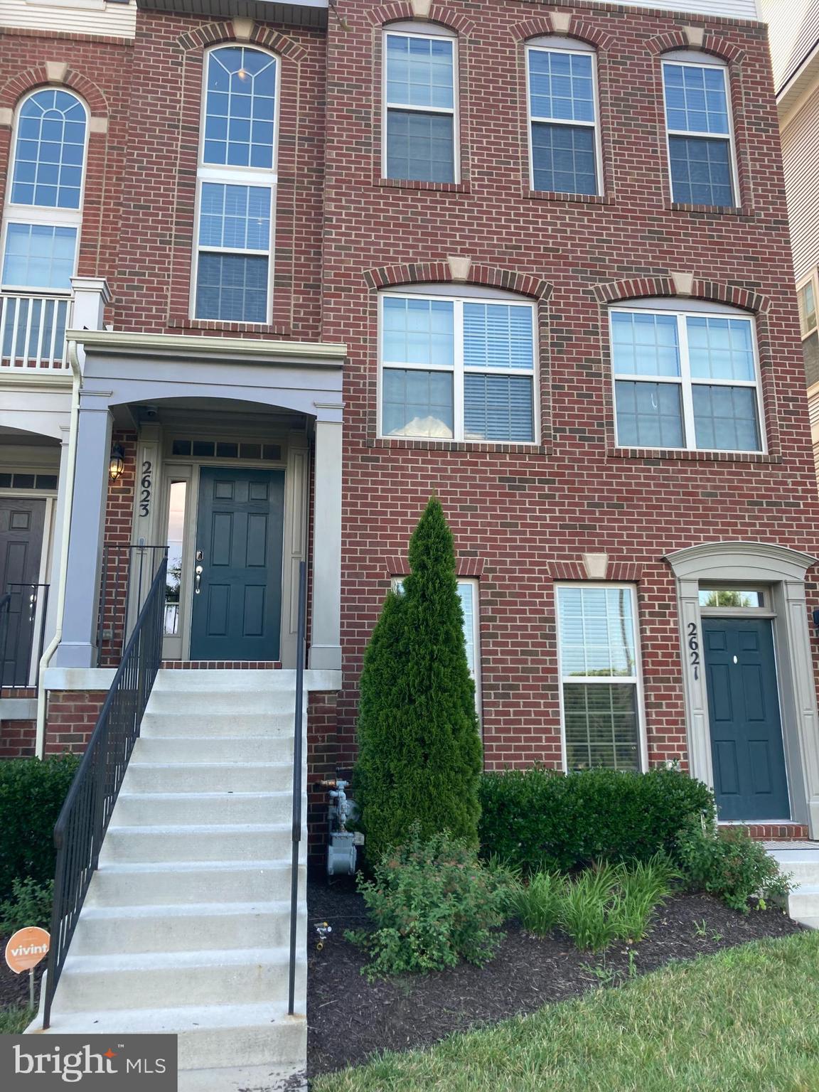 WOODMORE TOWNE CENTRE - Residential Lease