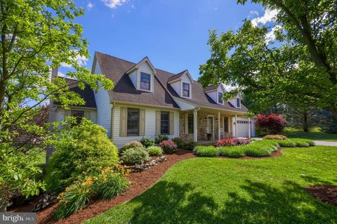 Photo of 5 Scott Drive, Gordonville, PA 17529 (MLS # PALA2052280)