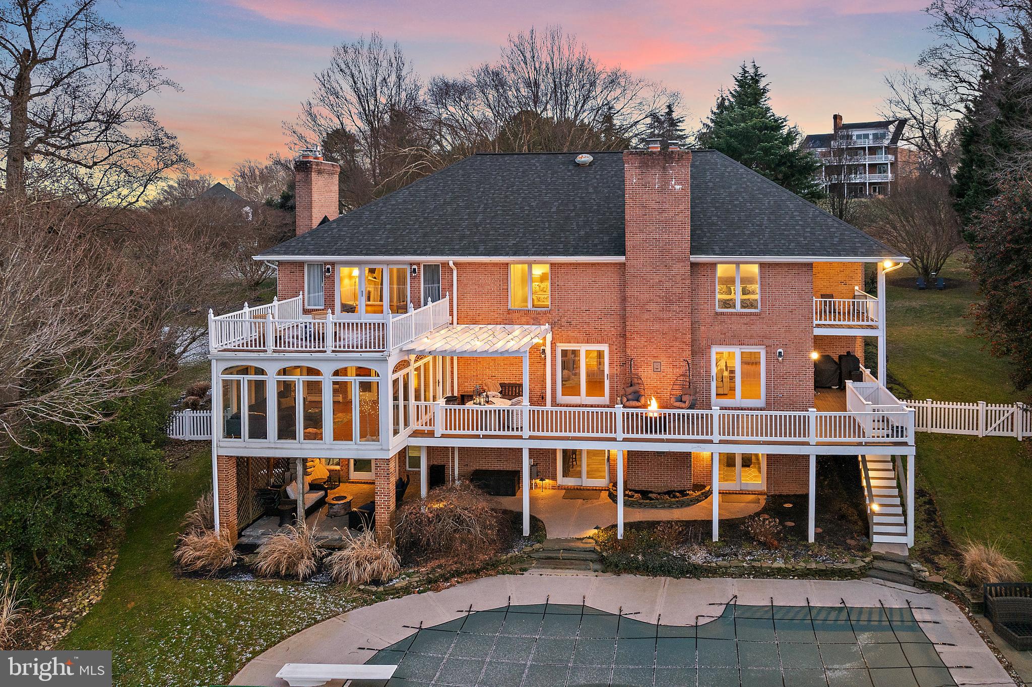 THE DOWNS - Residential