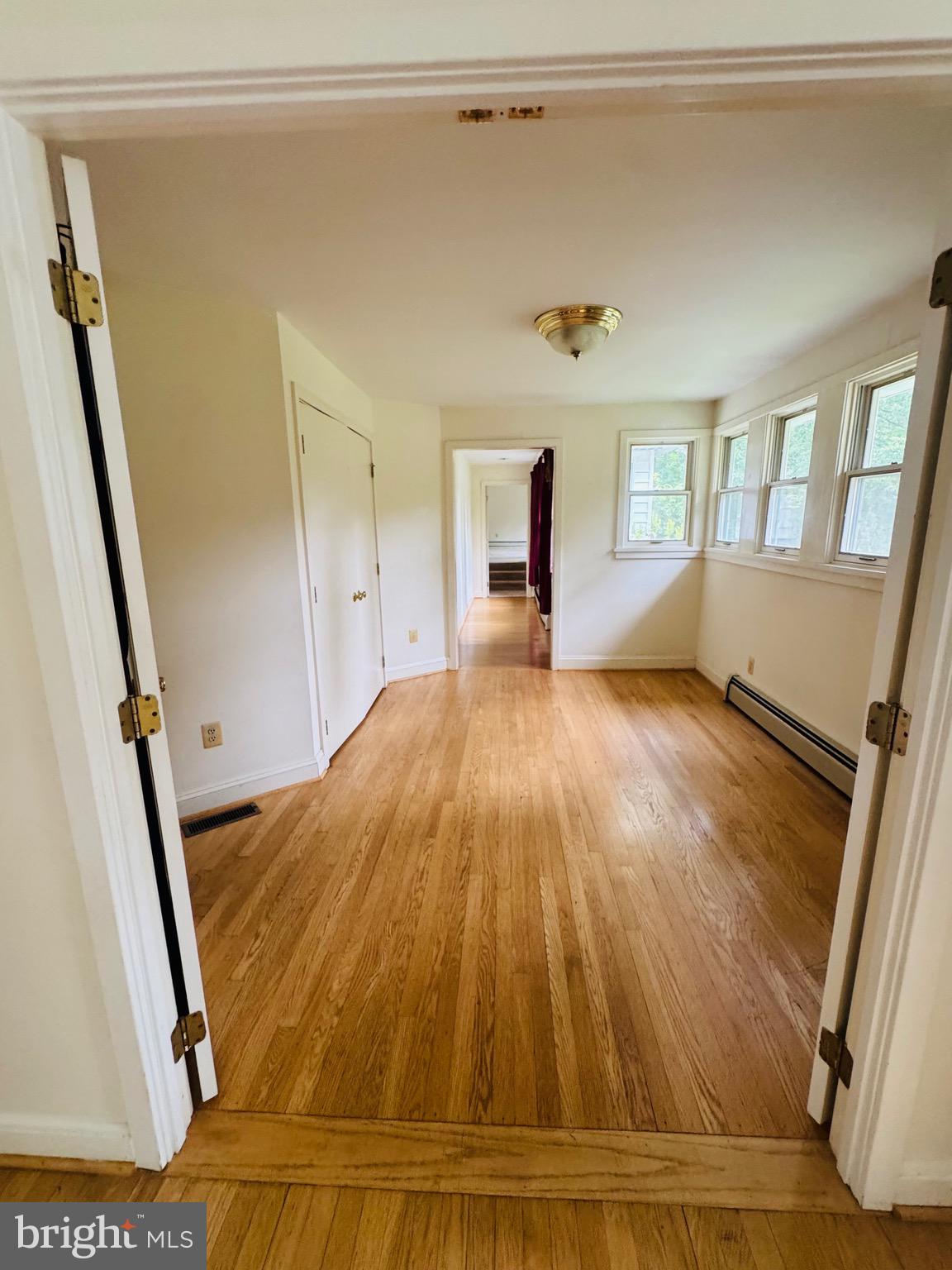 4046 ELIZABETH LANE