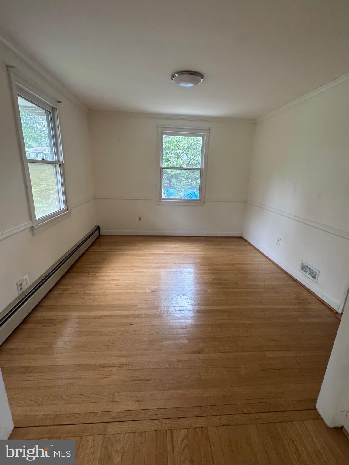 4046 ELIZABETH LANE