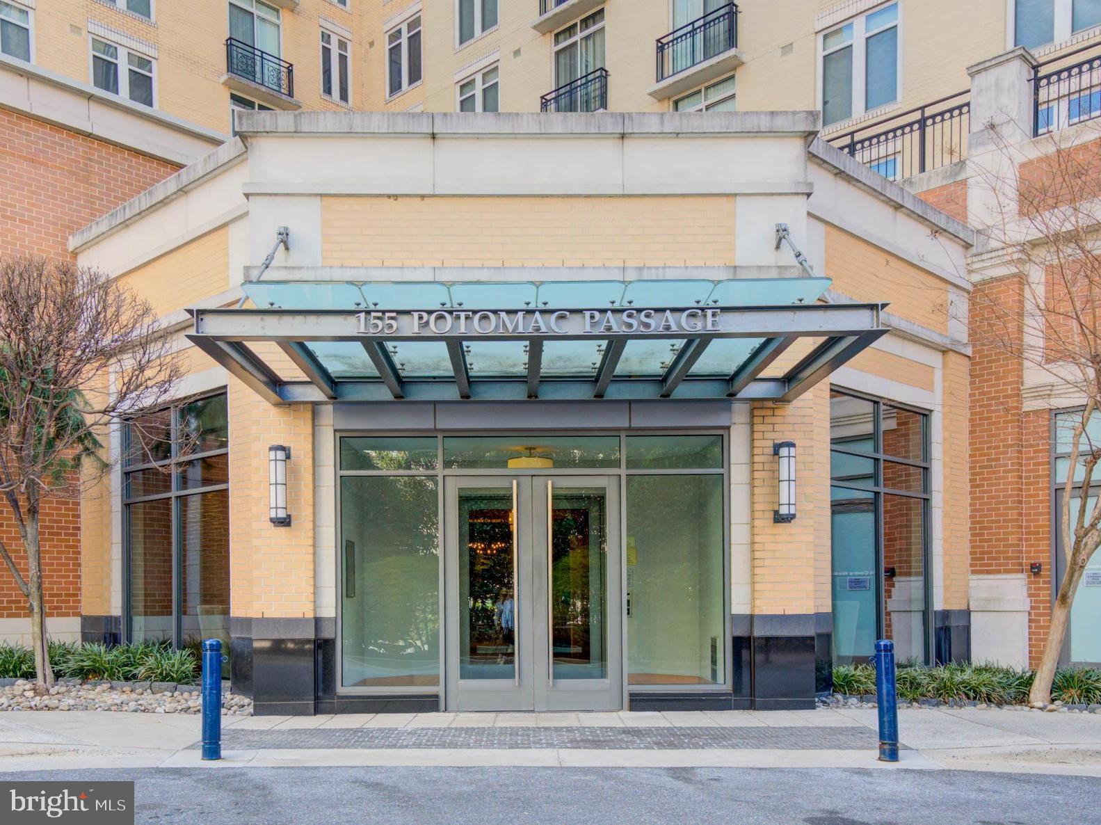 NATIONAL HARBOR - Residential