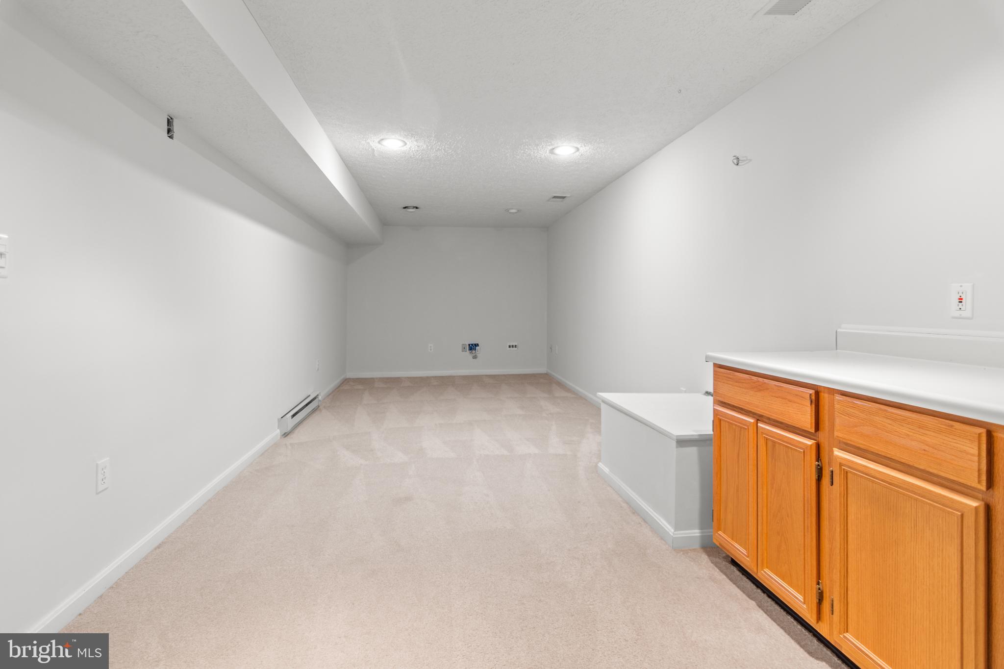 MAYFIELD MANOR - Residential