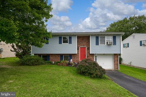 Photo of 18 Akron Road, EPHRATA, PA 17522 (MLS # PALA2074504)