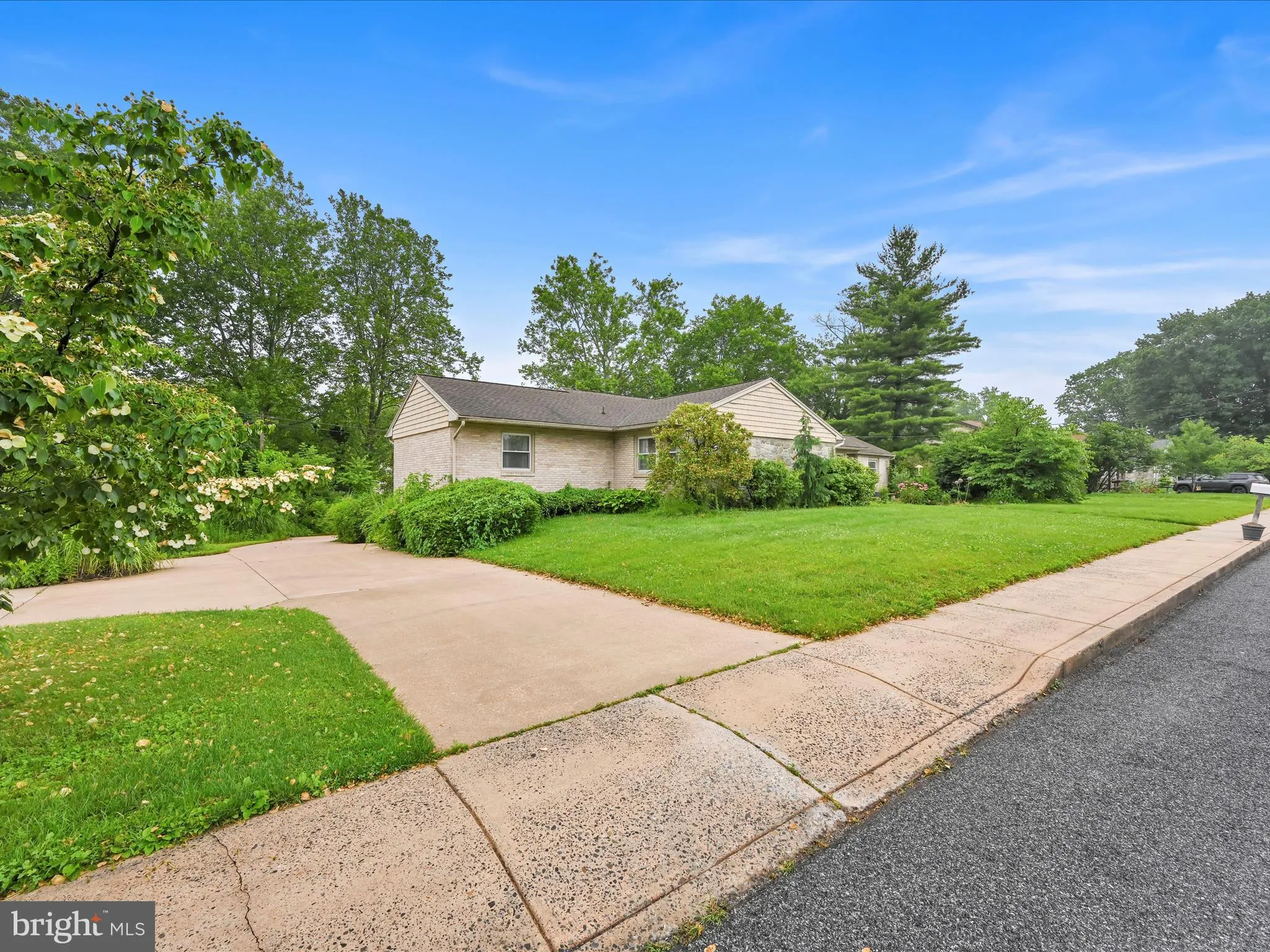 Stevens, Pennsylvania 17578, United States, 4 Bedrooms Bedrooms, ,4 BathroomsBathrooms,Residential,Pending,156113