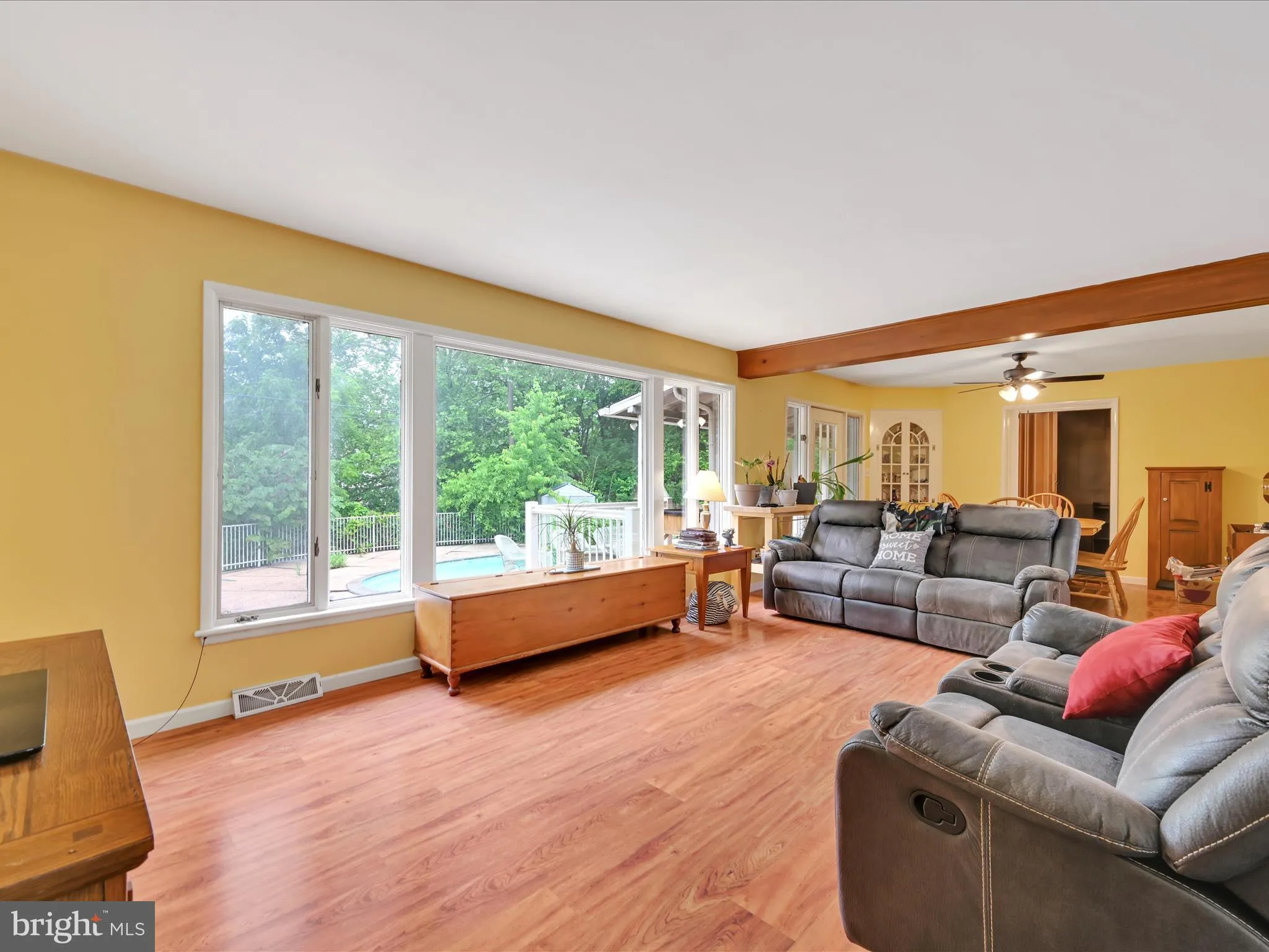 Stevens, Pennsylvania 17578, United States, 4 Bedrooms Bedrooms, ,4 BathroomsBathrooms,Residential,Pending,156113