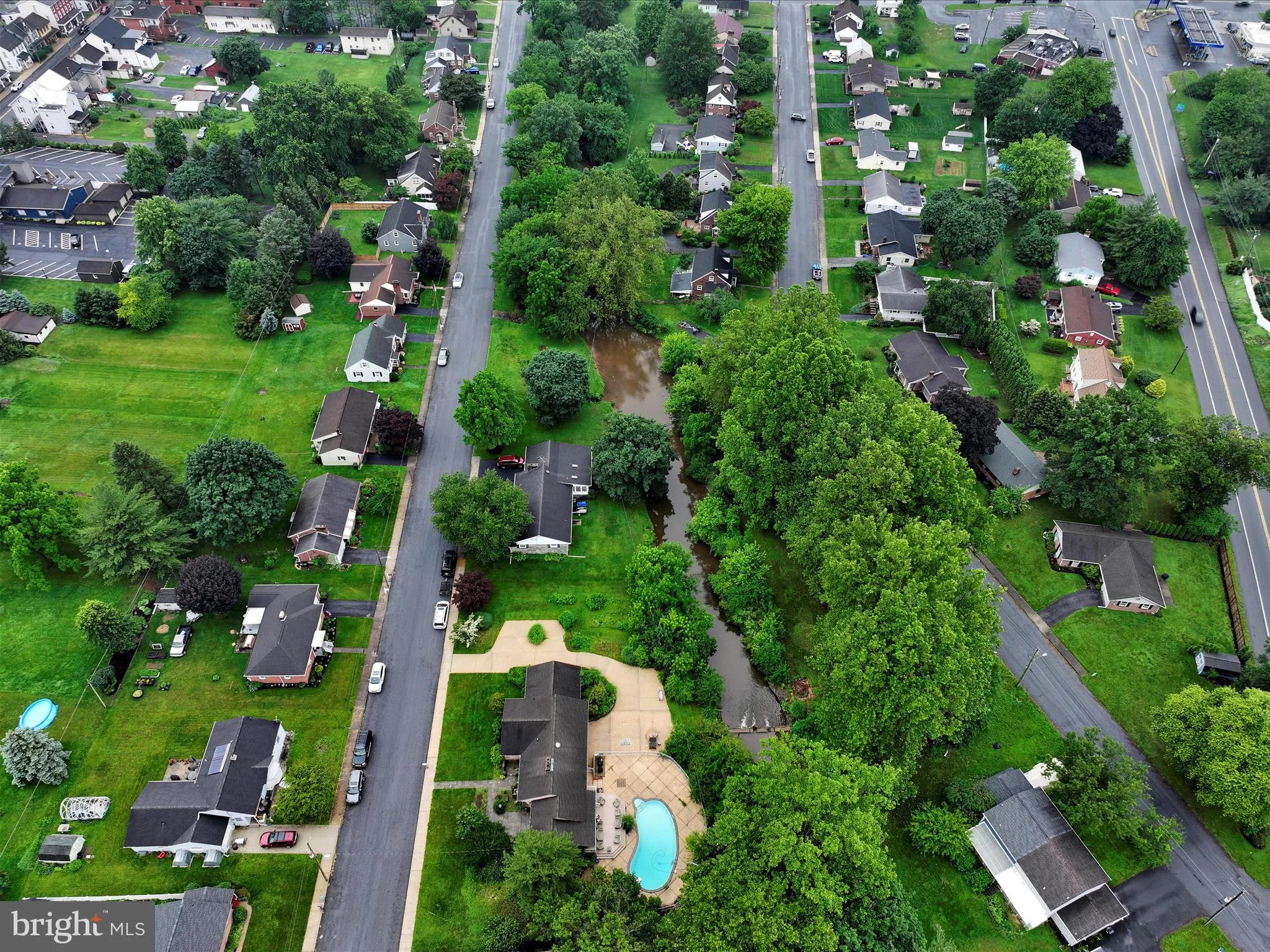Stevens, Pennsylvania 17578, United States, 4 Bedrooms Bedrooms, ,4 BathroomsBathrooms,Residential,Pending,156113