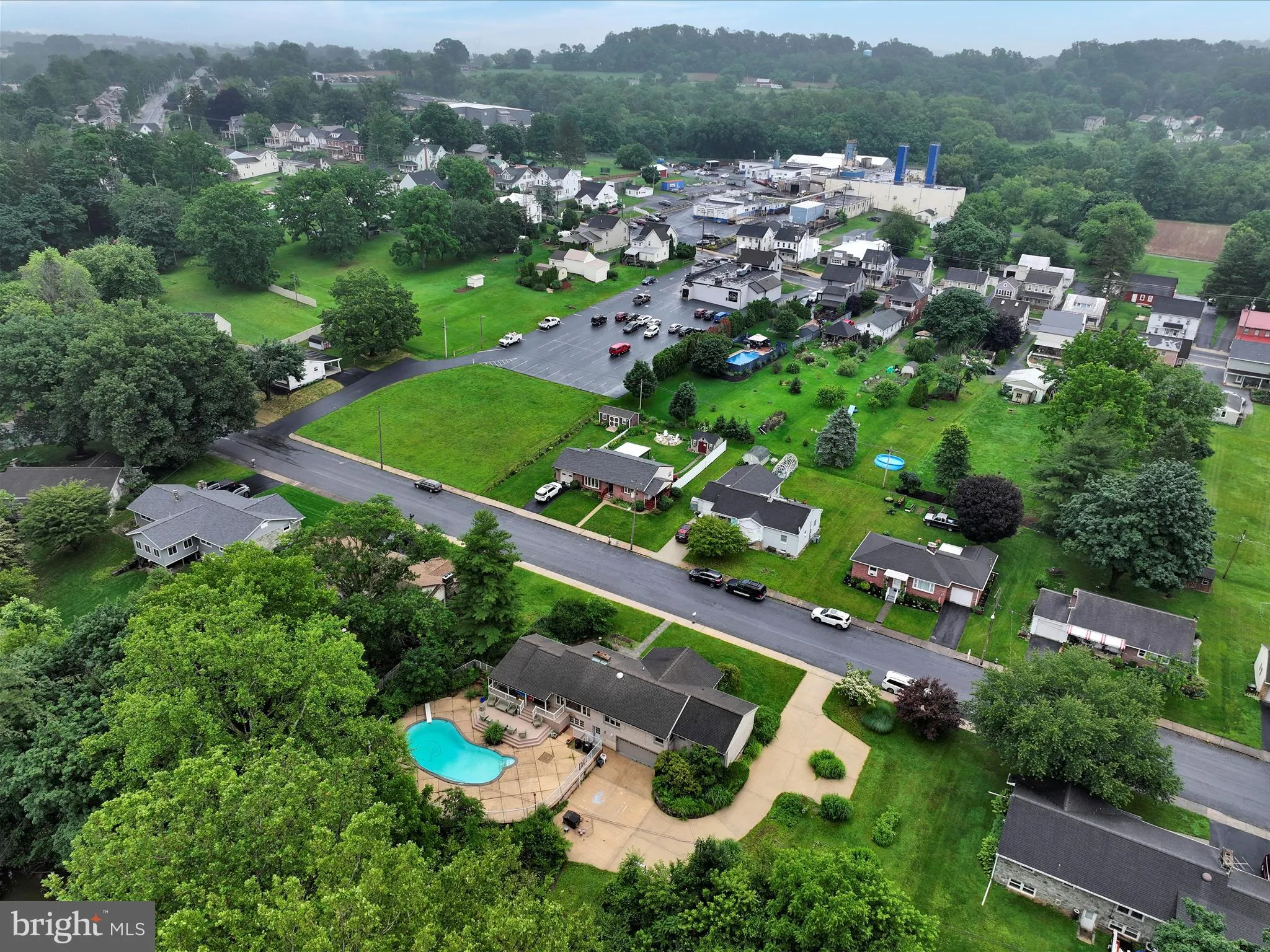 Stevens, Pennsylvania 17578, United States, 4 Bedrooms Bedrooms, ,4 BathroomsBathrooms,Residential,Pending,156113