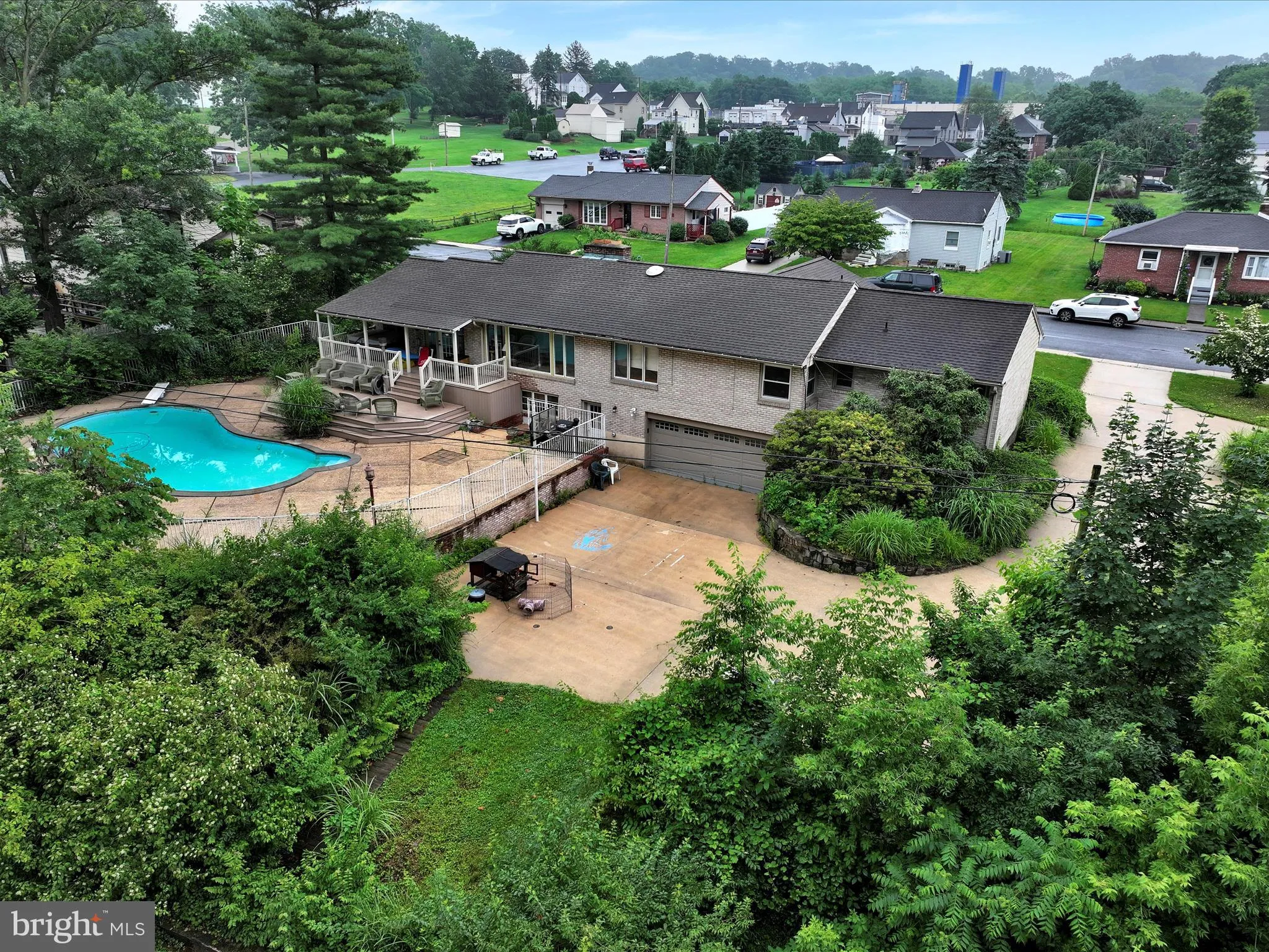 Stevens, Pennsylvania 17578, United States, 4 Bedrooms Bedrooms, ,4 BathroomsBathrooms,Residential,Pending,156113