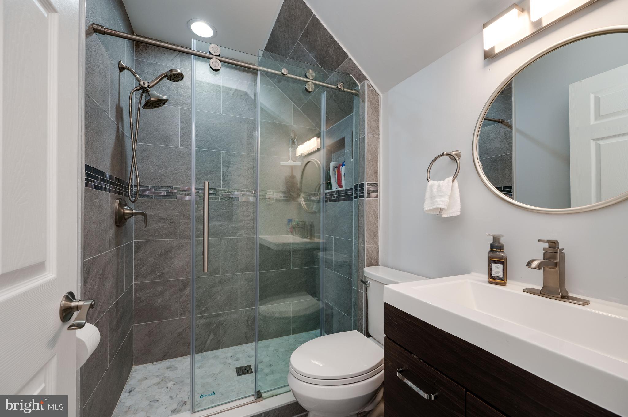 LAKE WYNONAH - Residential