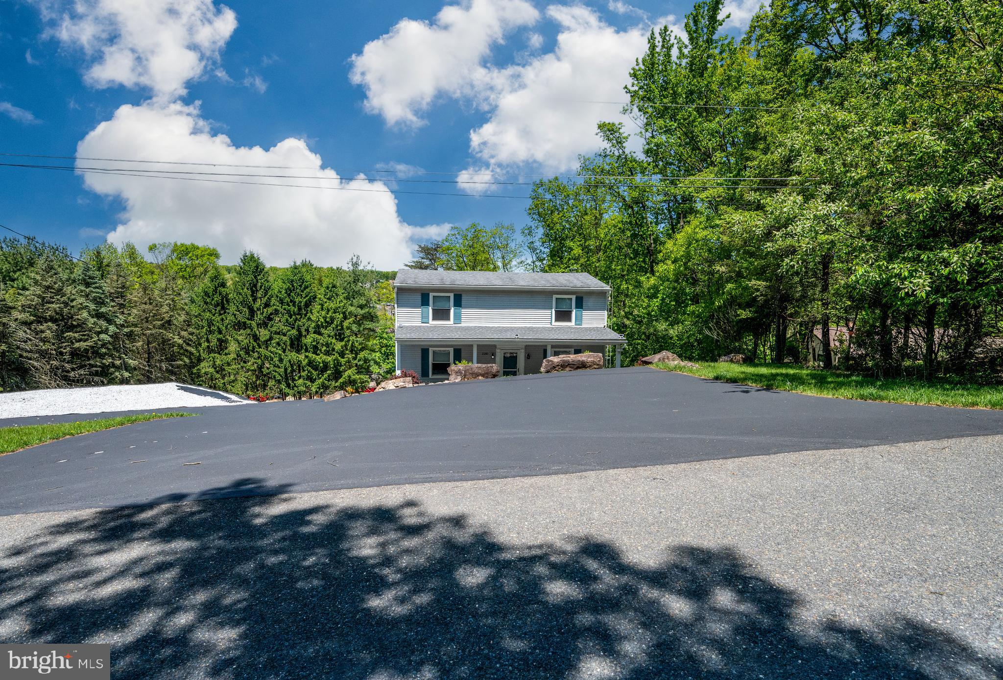 LAKE WYNONAH - Residential