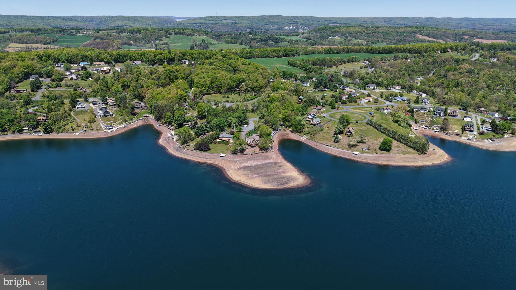 LAKE WYNONAH - Residential