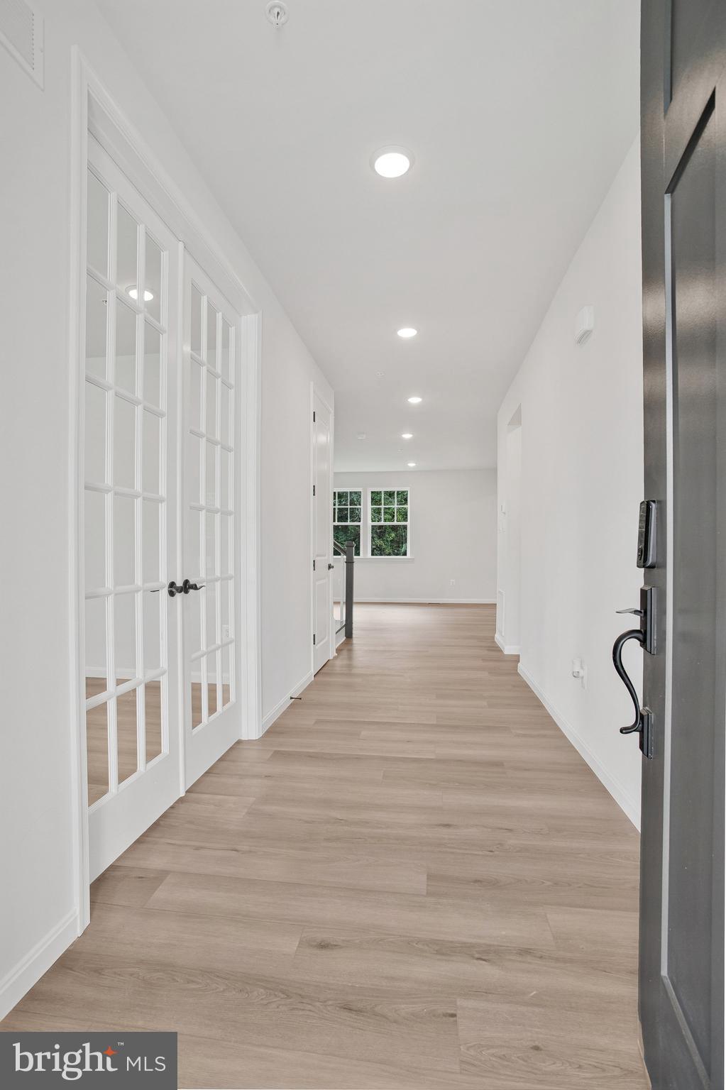 ROBERTS CROSSING - Residential